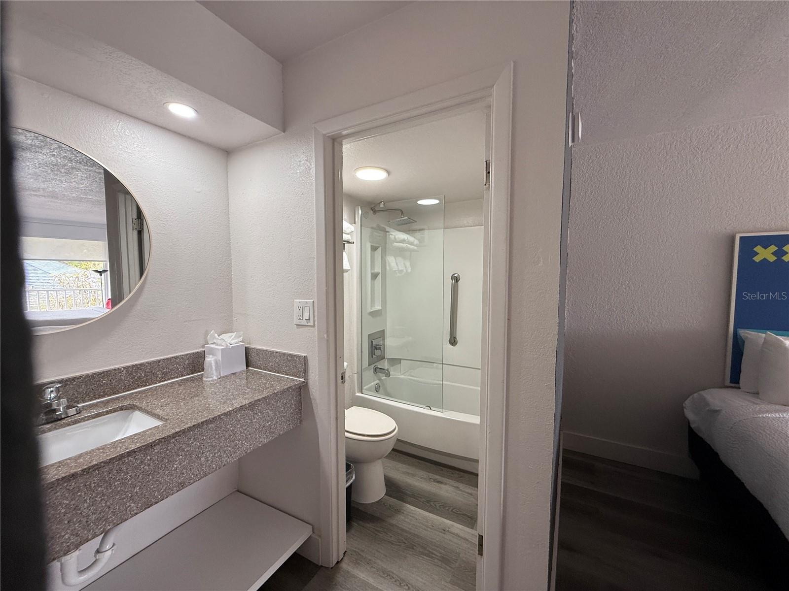 MAINGATE HOTEL CONDO - Residential