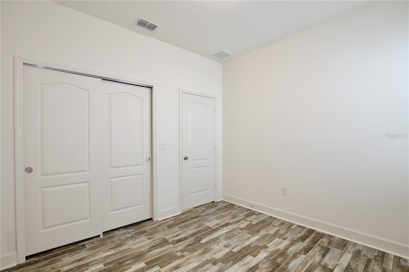 CREEKSTONE PH 2 - Residential Lease