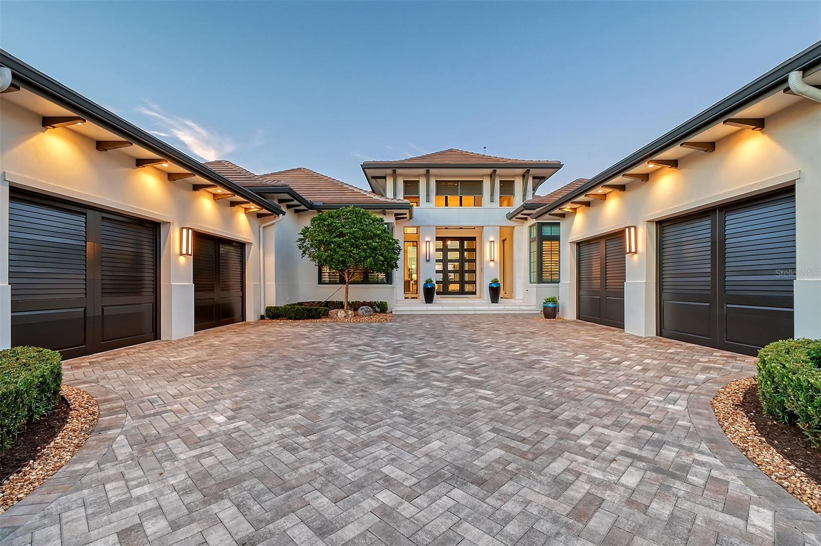 14733 COMO CIRCLE
