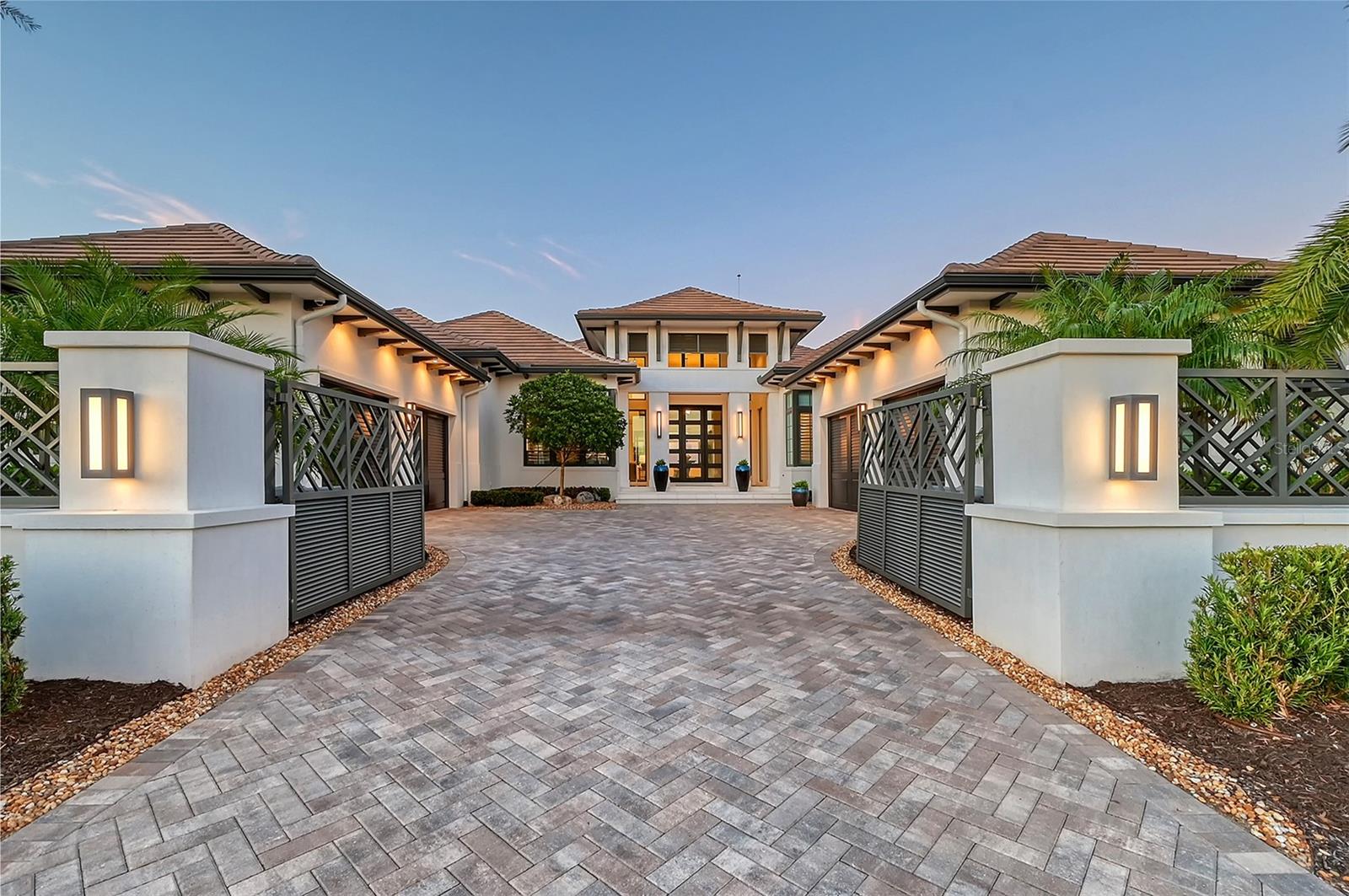 14733 COMO CIRCLE