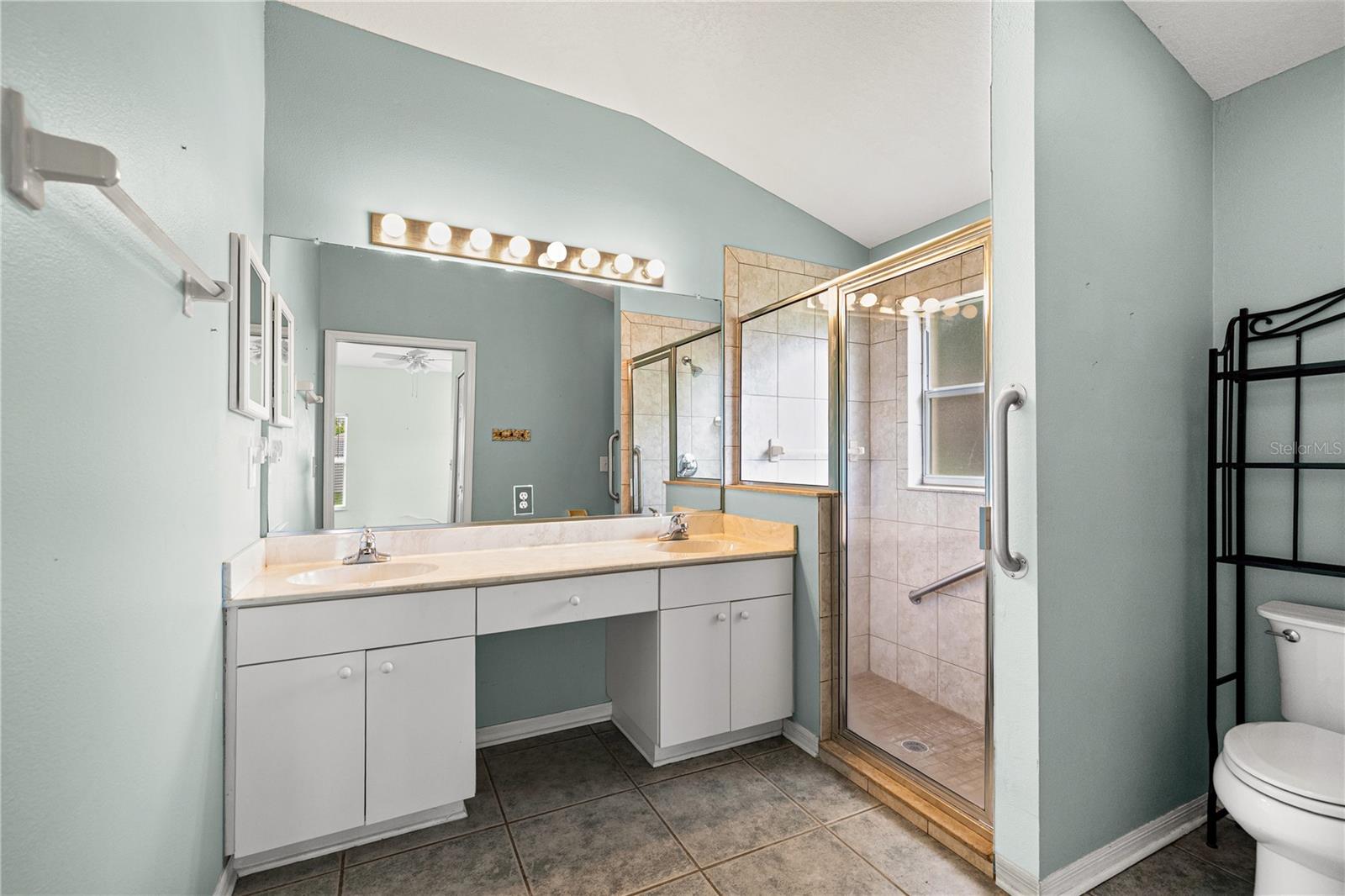 LAUREL LAKE CONDO - Residential