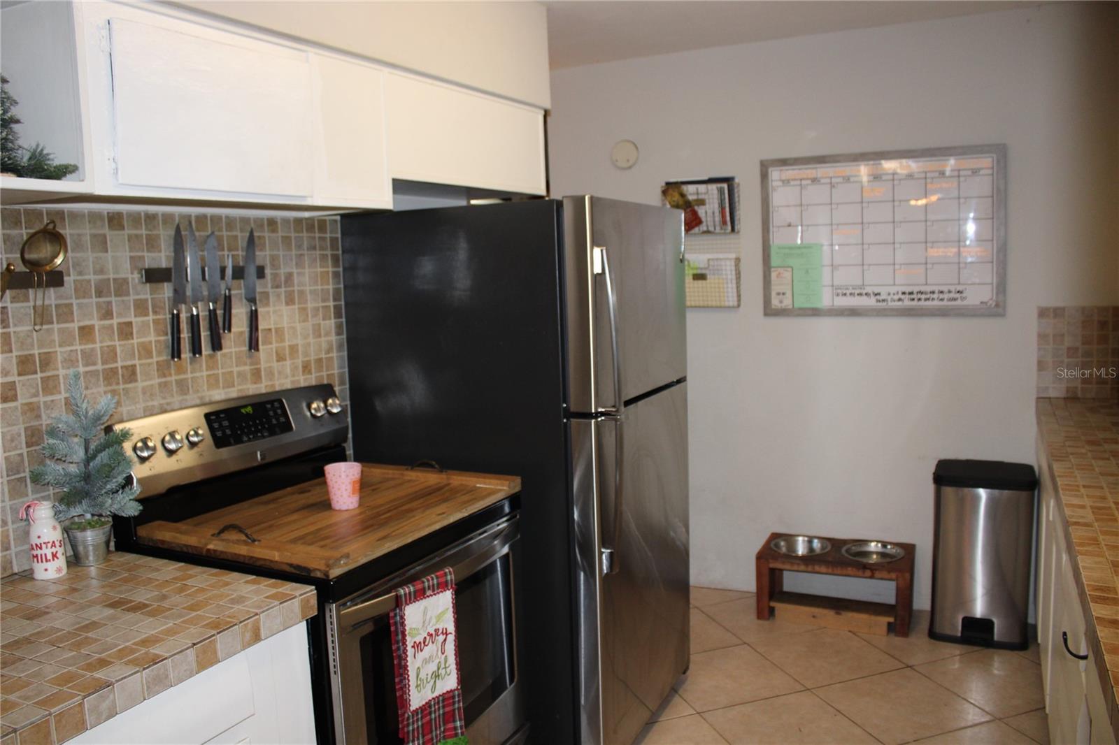 RIDGEWOOD GROVES - Residential