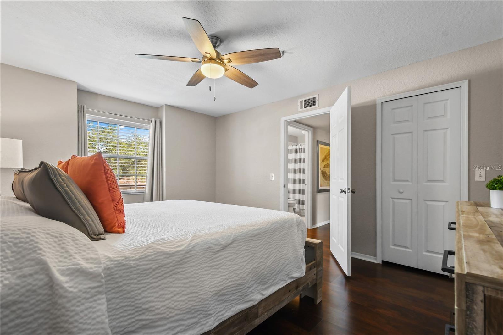 AUDUBON VLS/HUNTERS CRK CONDO - Residential Lease