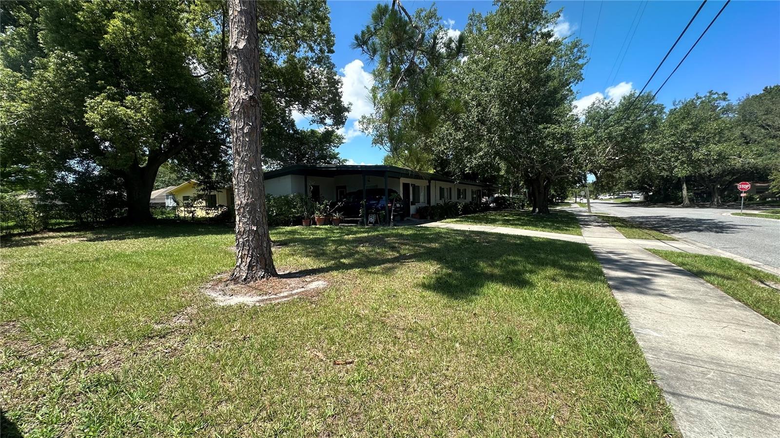 1416-1418 BEATRICE DRIVE