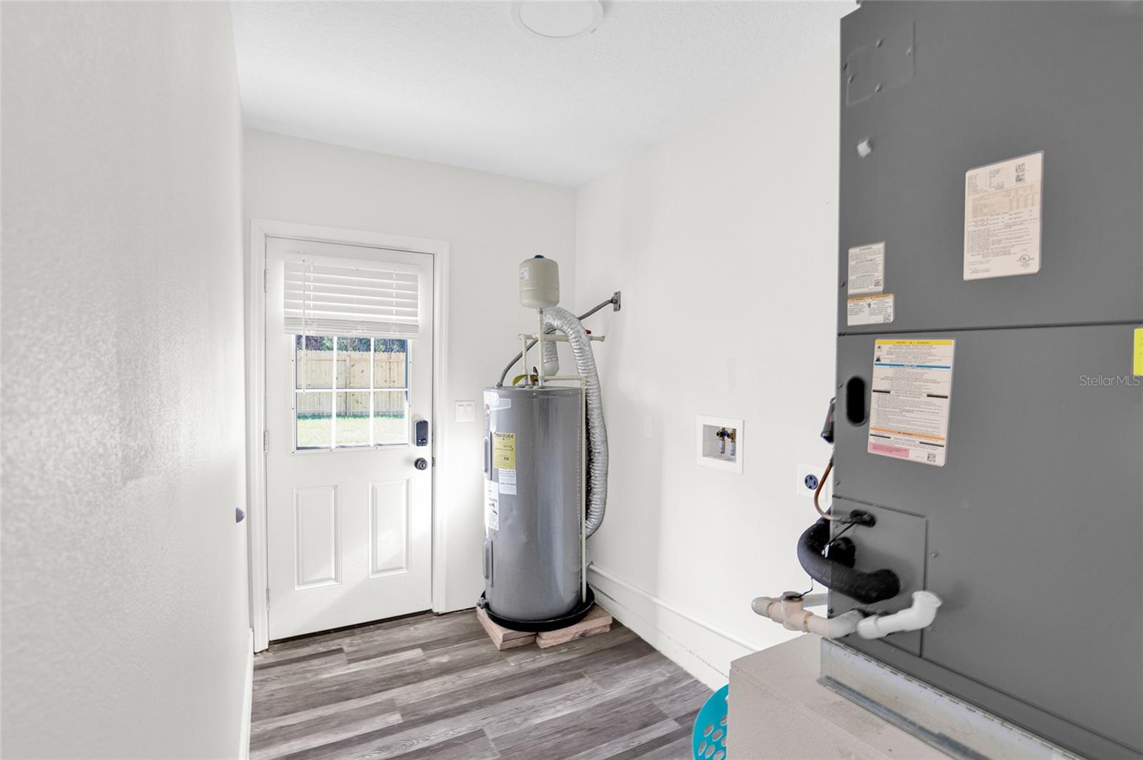 EDGEWATER COUNTRY ESTATES - Residential