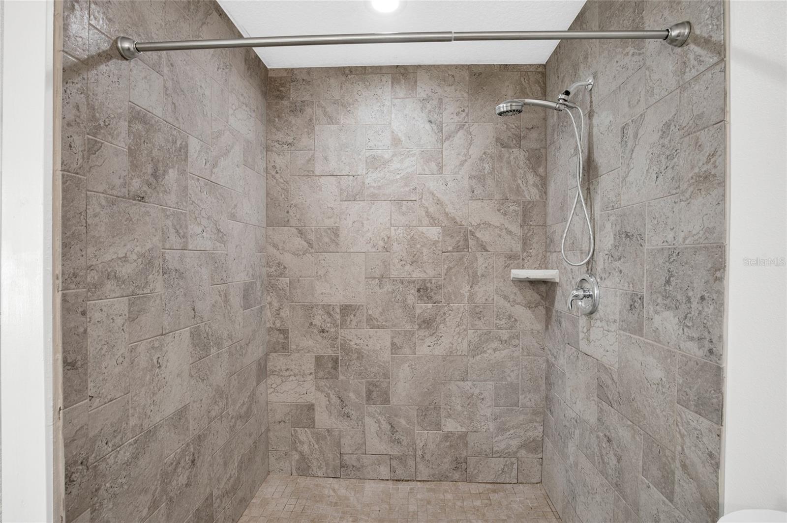 EDGEWATER COUNTRY ESTATES - Residential