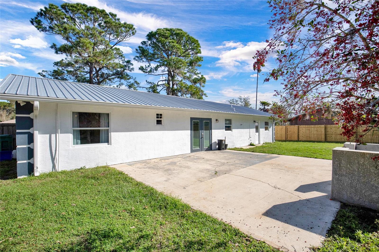 EDGEWATER COUNTRY ESTATES - Residential