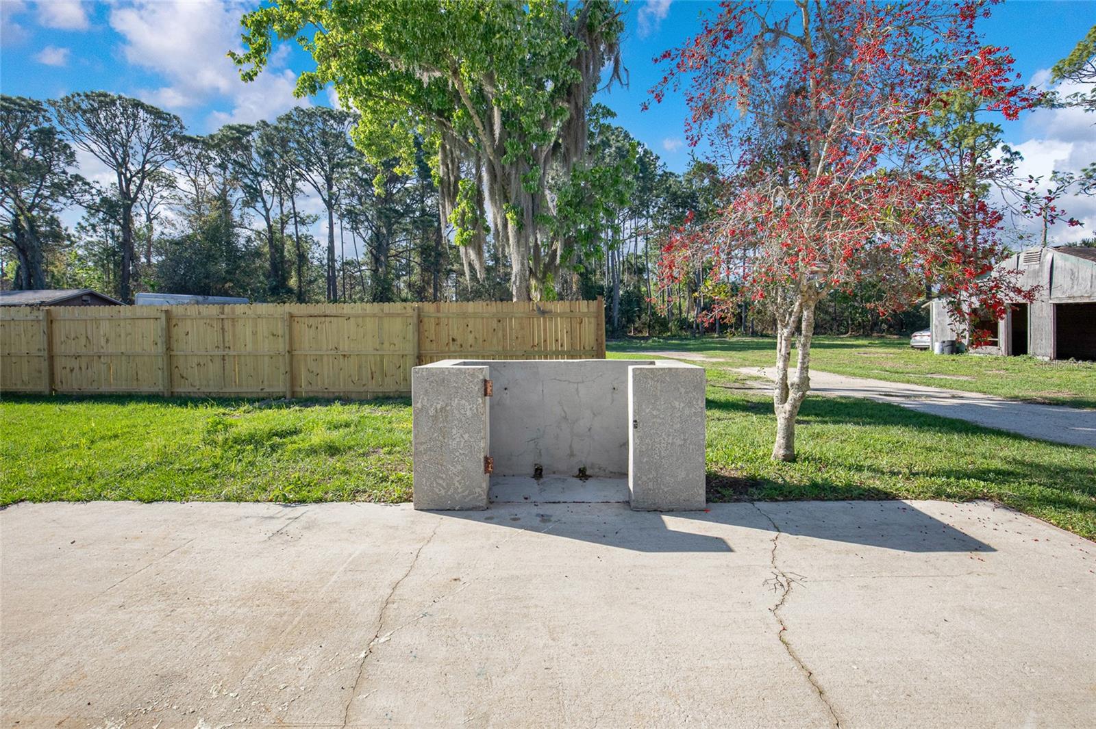 EDGEWATER COUNTRY ESTATES - Residential