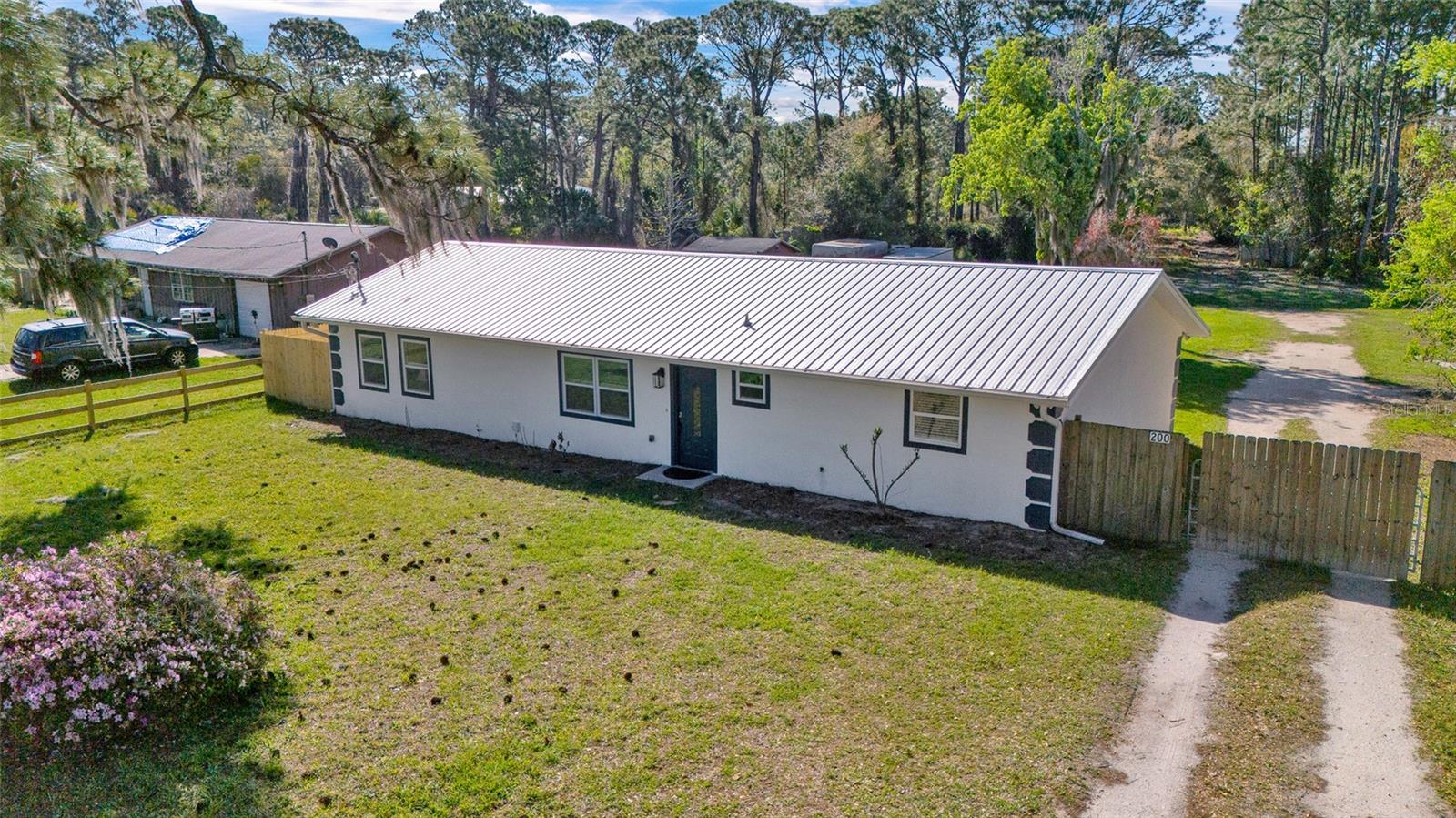 EDGEWATER COUNTRY ESTATES - Residential