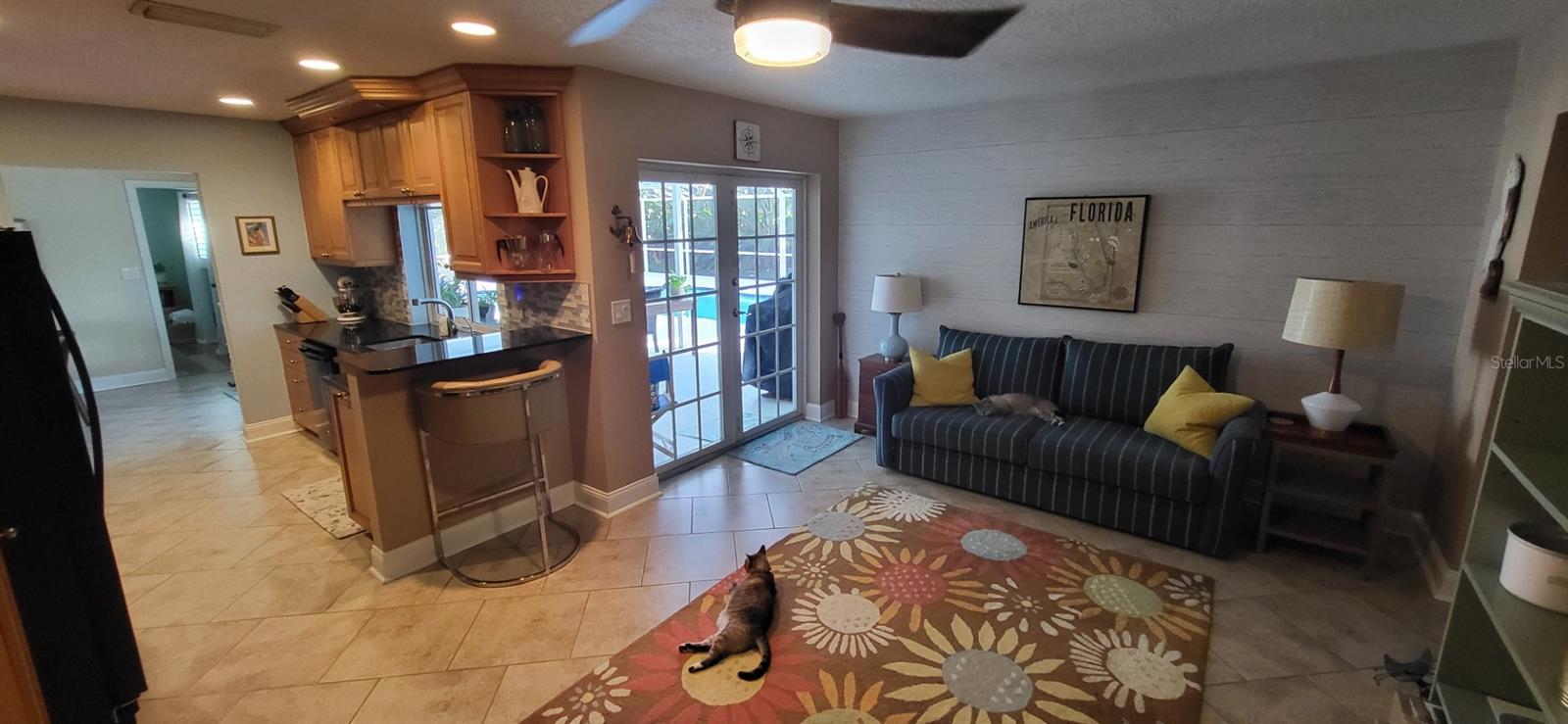 VILLAGE GREEN CLUB ESTATES UNIT B - Residential