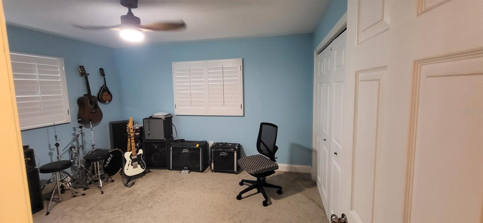 VILLAGE GREEN CLUB ESTATES UNIT B - Residential