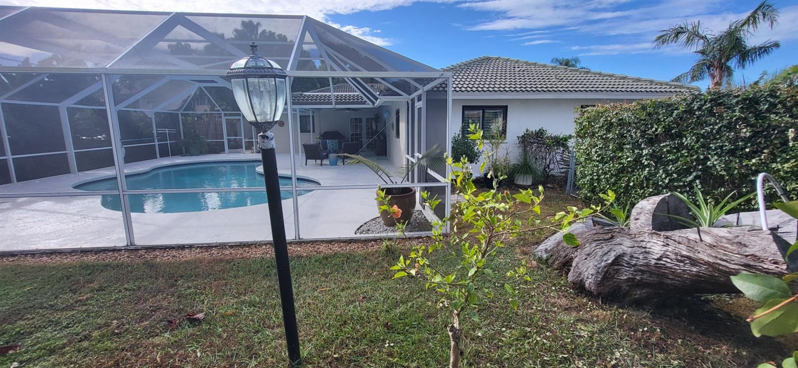 VILLAGE GREEN CLUB ESTATES UNIT B - Residential