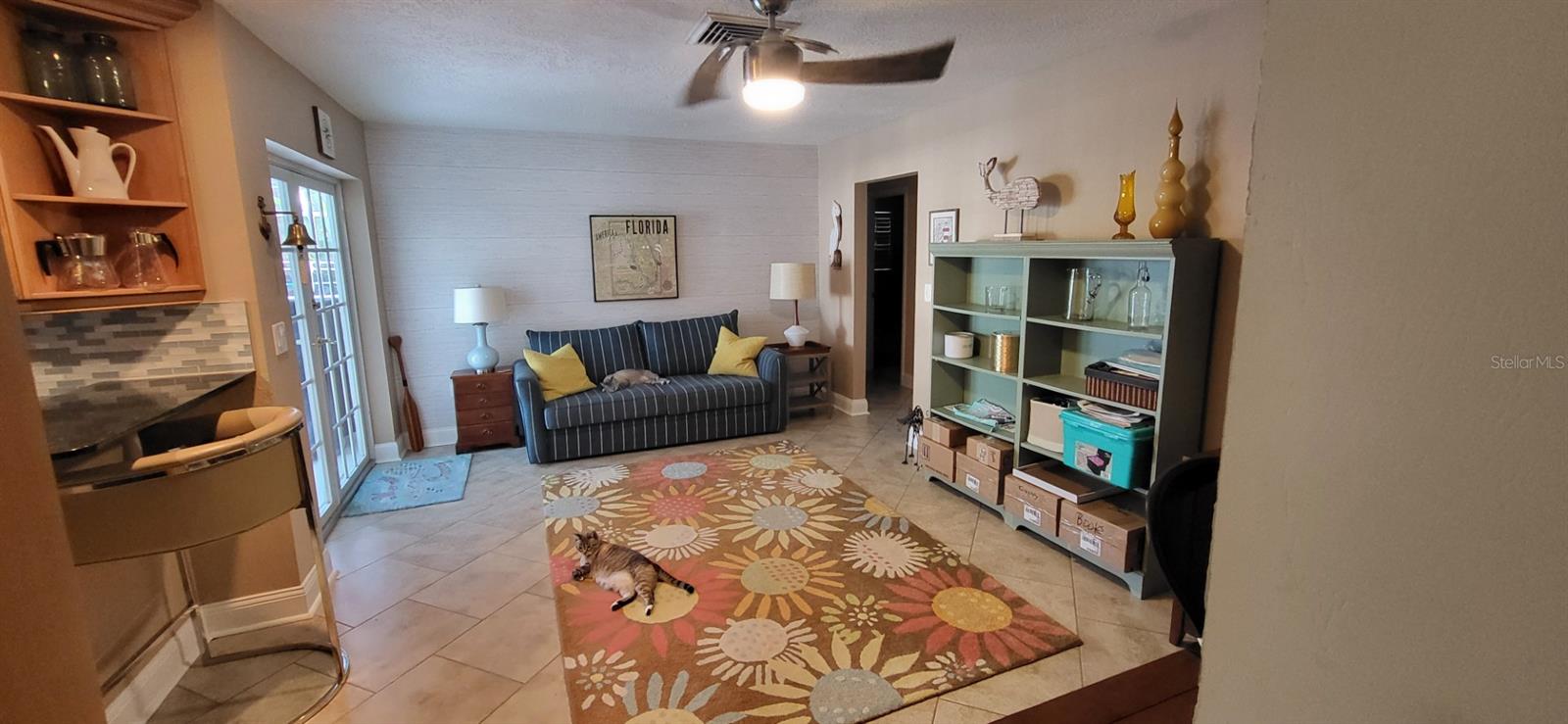 VILLAGE GREEN CLUB ESTATES UNIT B - Residential