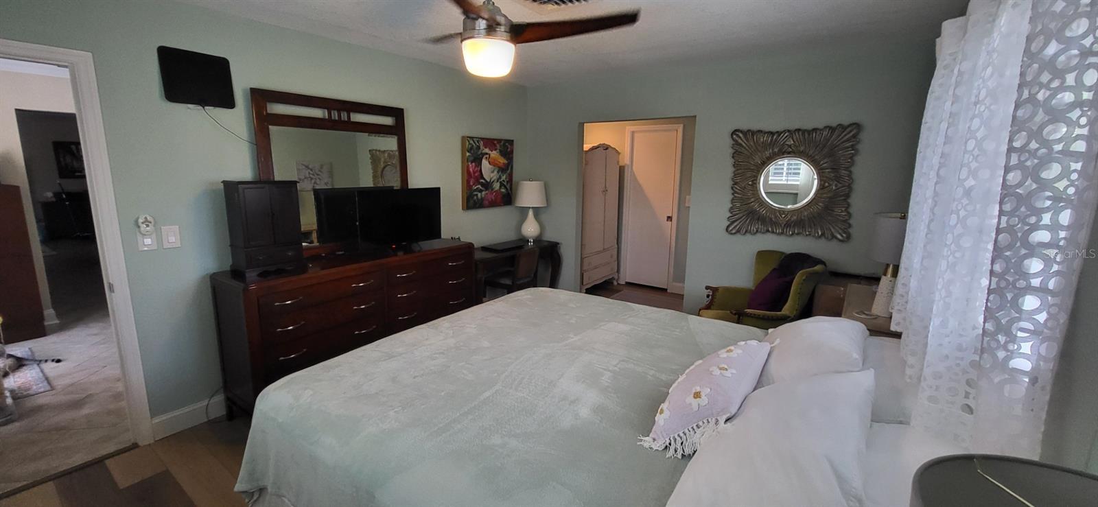 VILLAGE GREEN CLUB ESTATES UNIT B - Residential