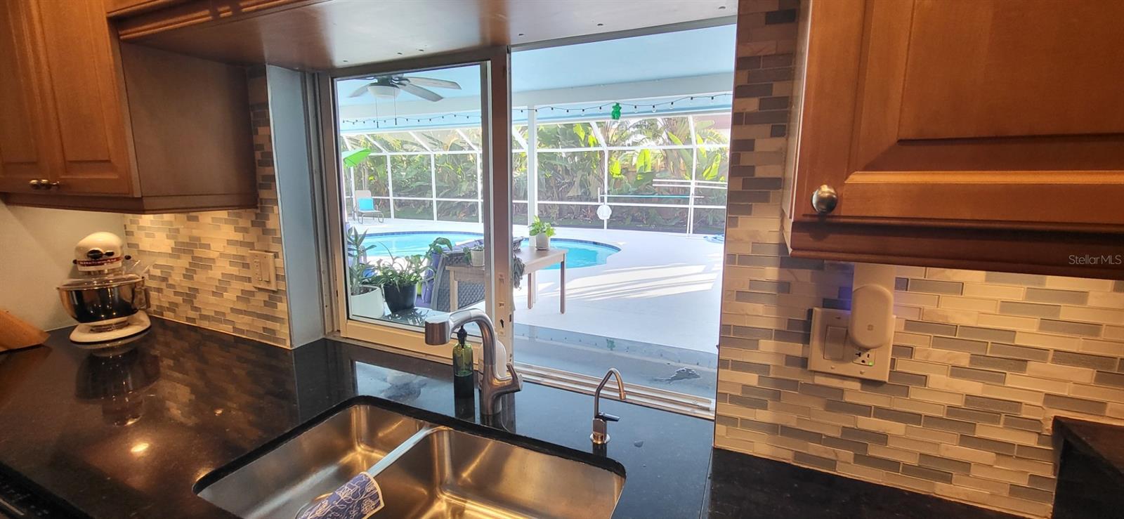 VILLAGE GREEN CLUB ESTATES UNIT B - Residential