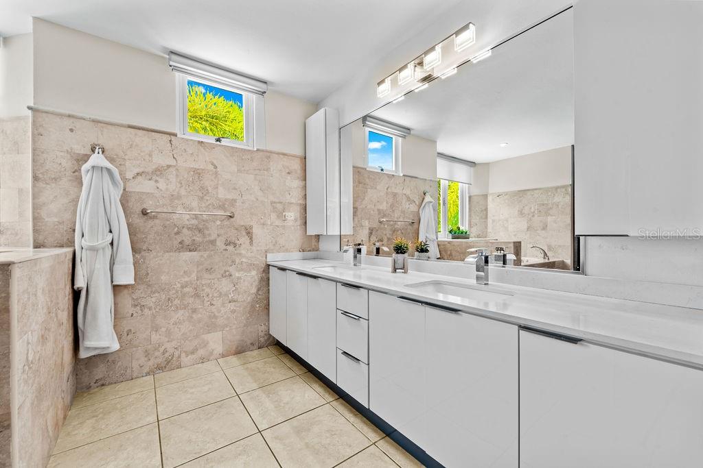 PASEO CORALES 1 - Residential