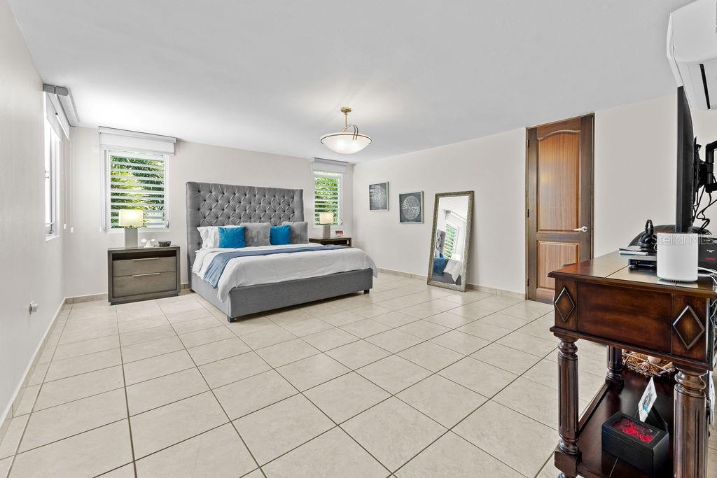 PASEO CORALES 1 - Residential