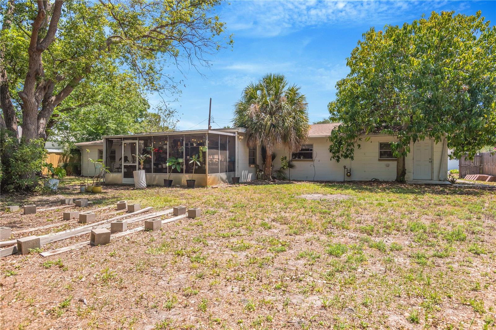 WESTLAKE - Residential