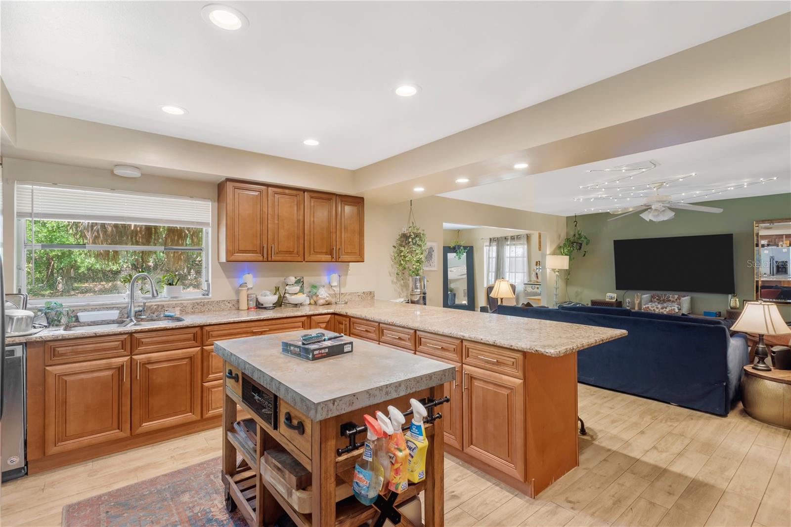 WESTLAKE - Residential