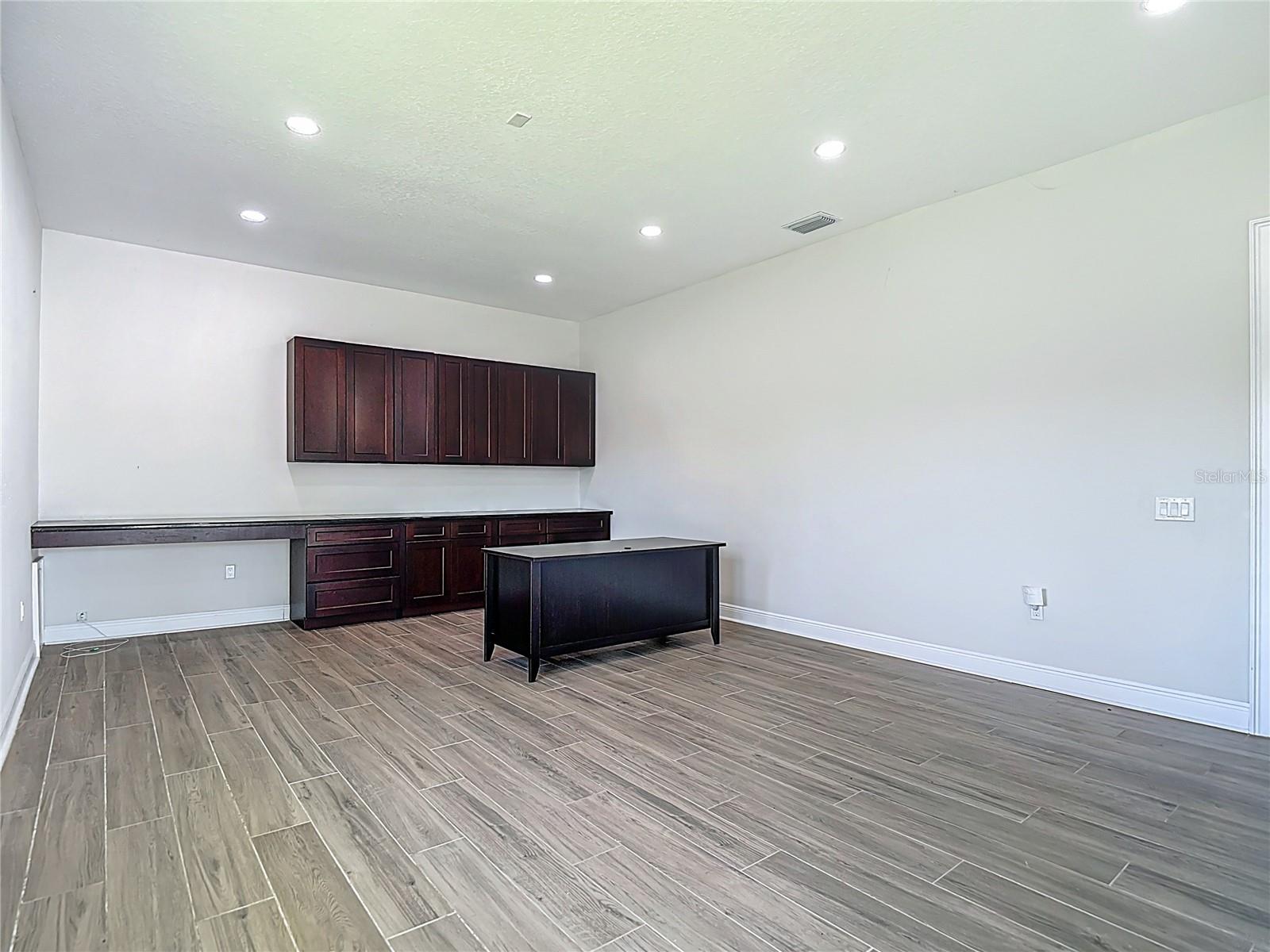 LEEN SUB - Residential