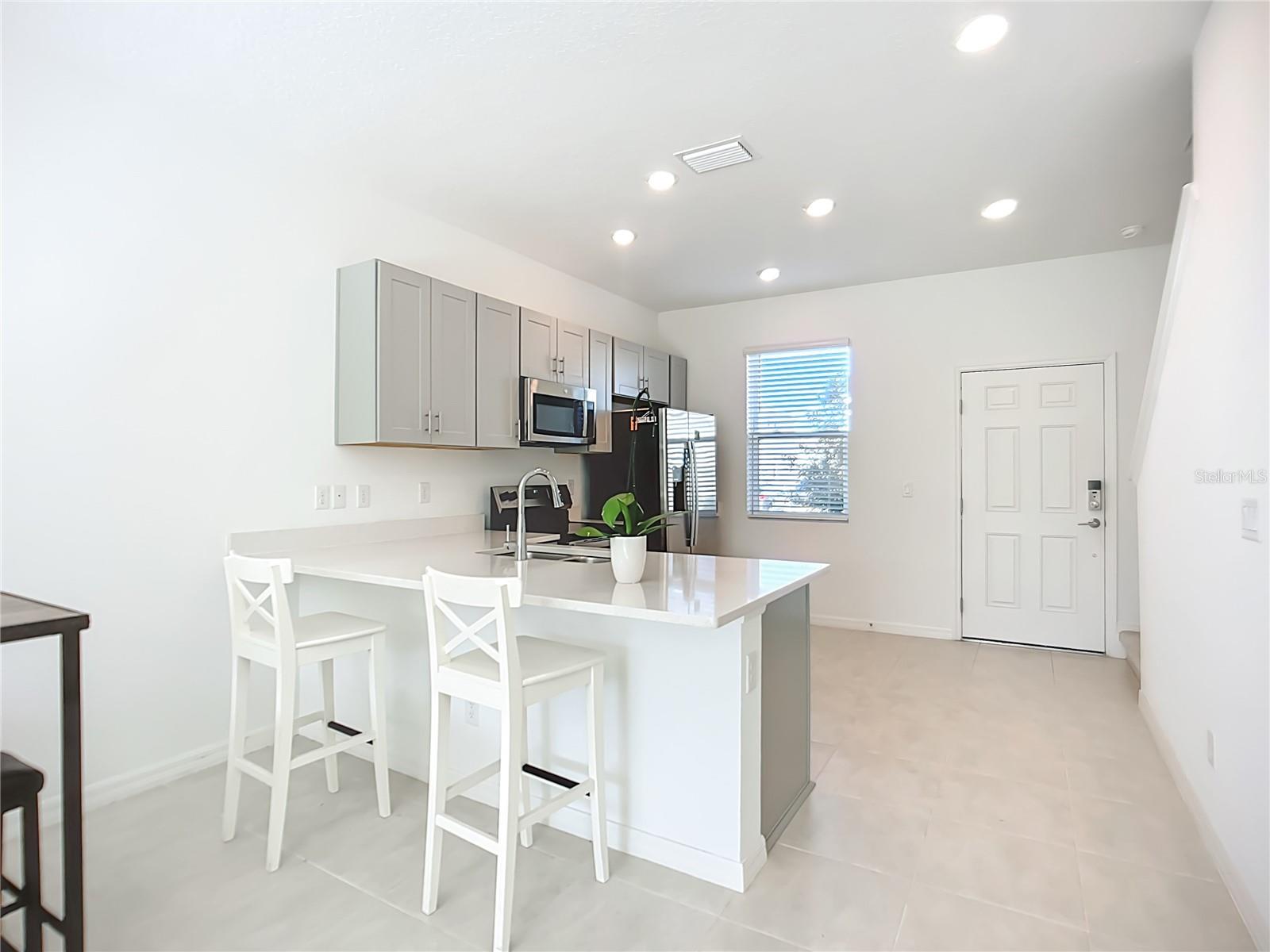 TWNHMS/AZARIO - Residential Lease