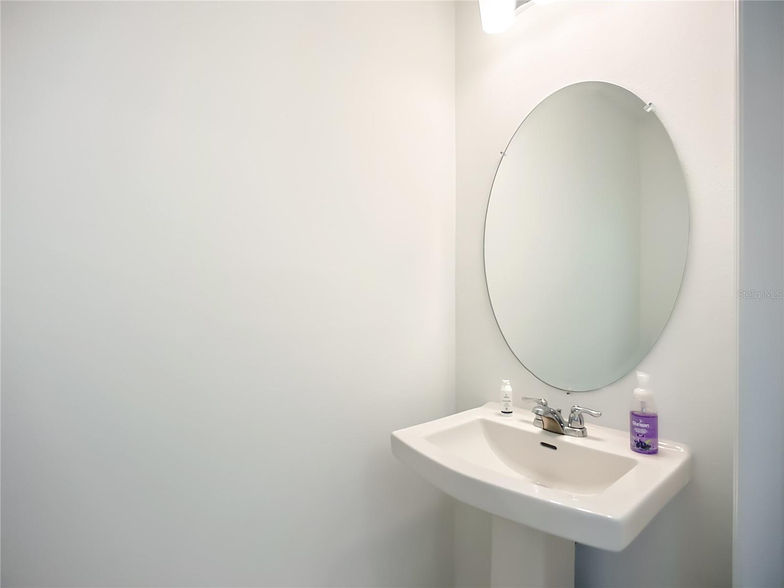 TWNHMS/AZARIO - Residential Lease