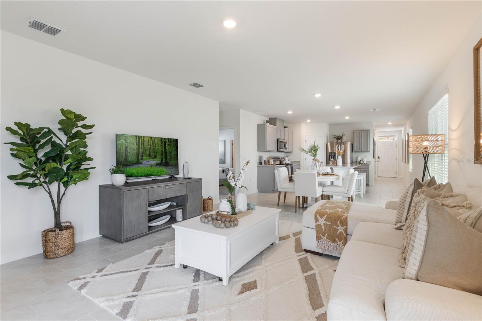 MAGNOLIA POINTE PHASE 1 - Residential