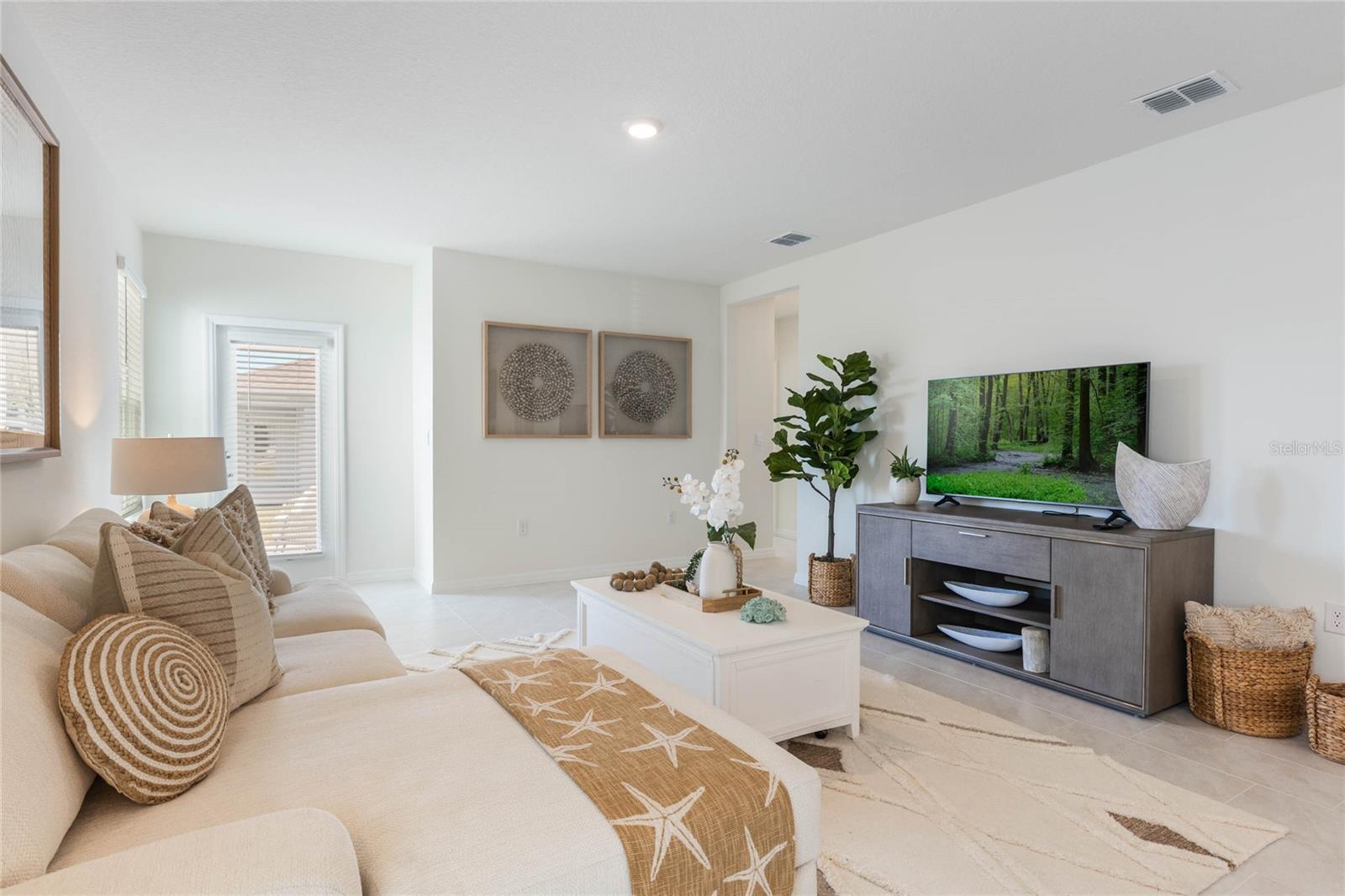 MAGNOLIA POINTE PHASE 1 - Residential