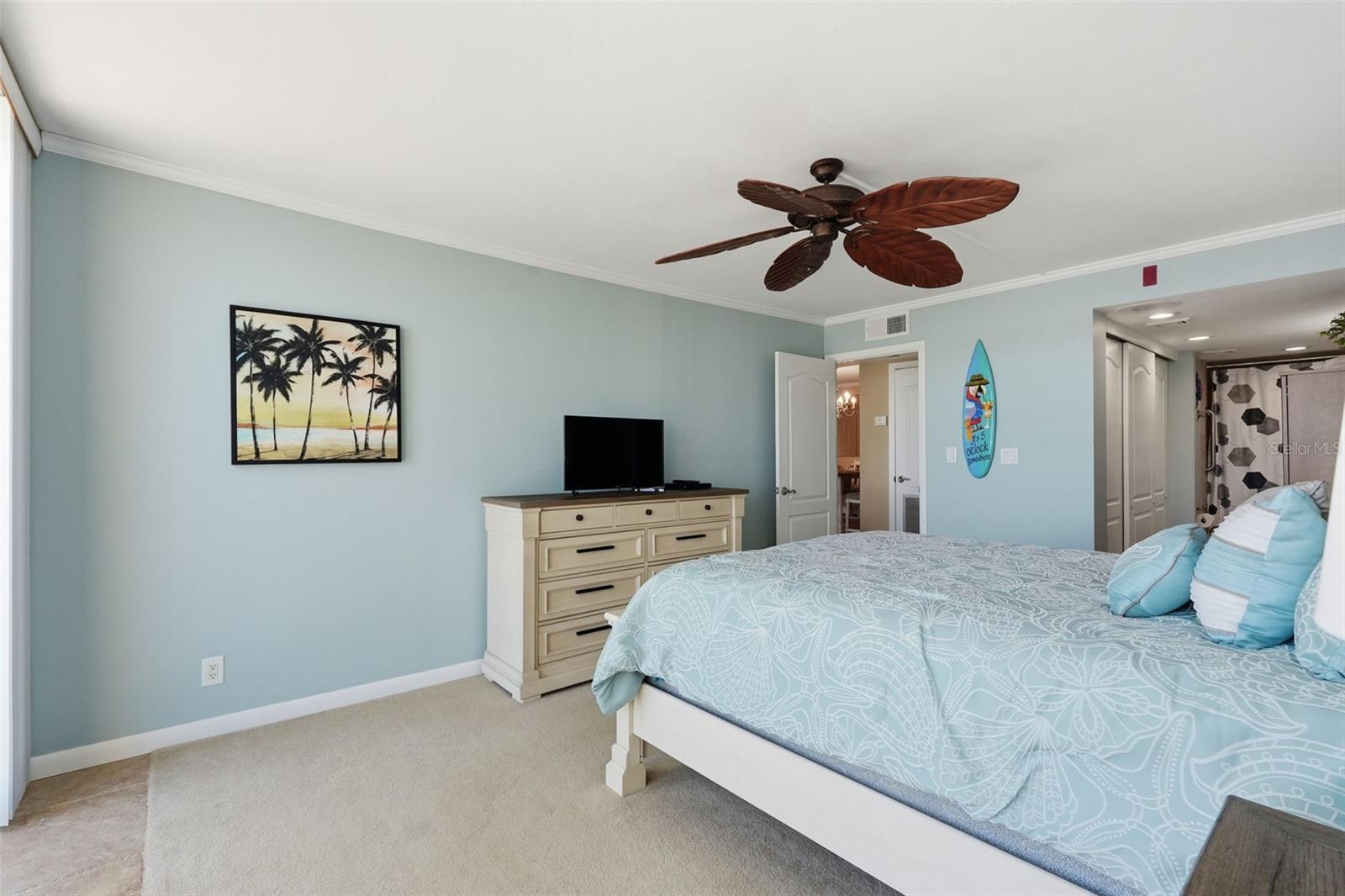 KEY CAPRI CONDO - Residential