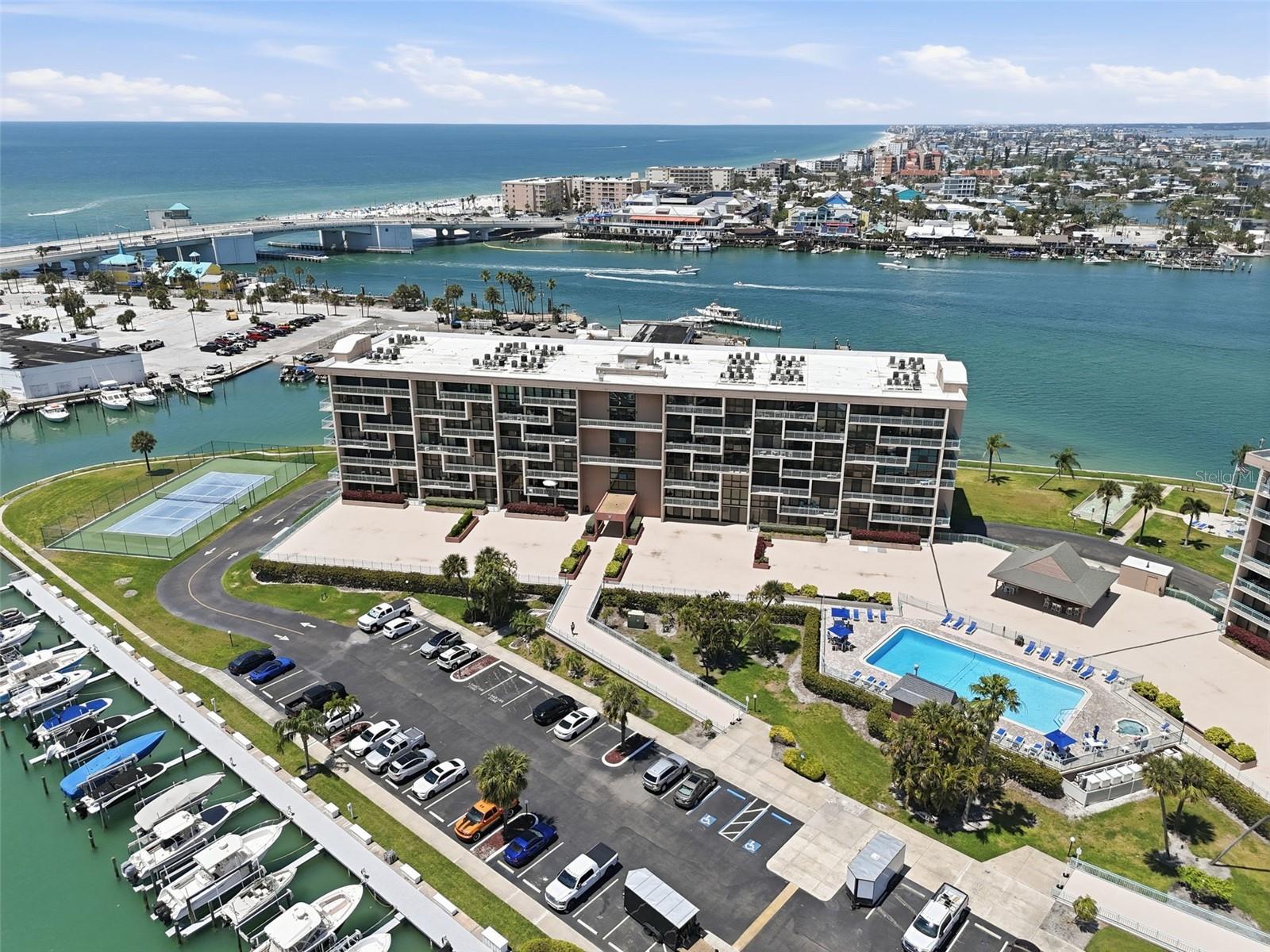 KEY CAPRI CONDO - Residential
