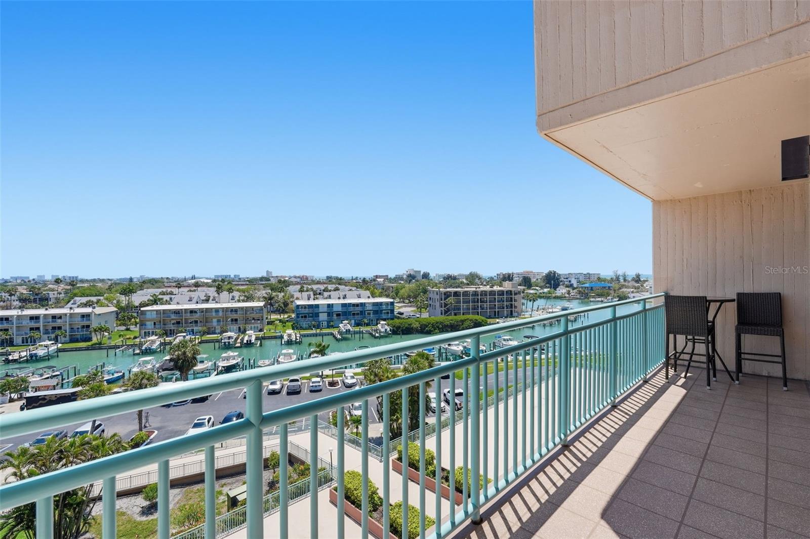 KEY CAPRI CONDO - Residential