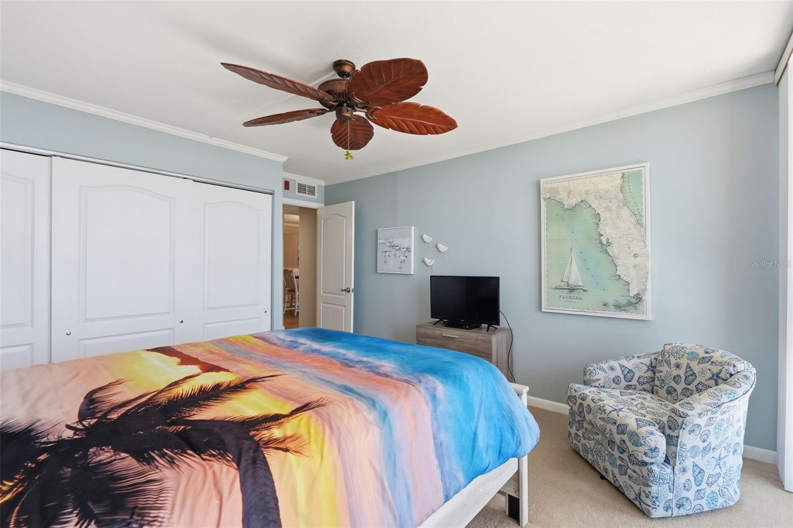 KEY CAPRI CONDO - Residential