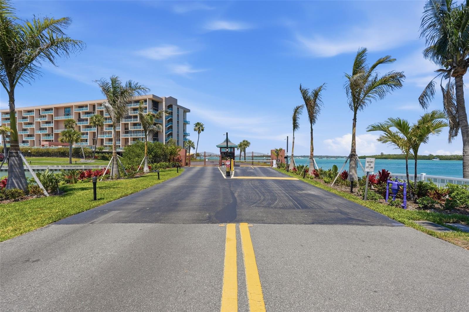 KEY CAPRI CONDO - Residential