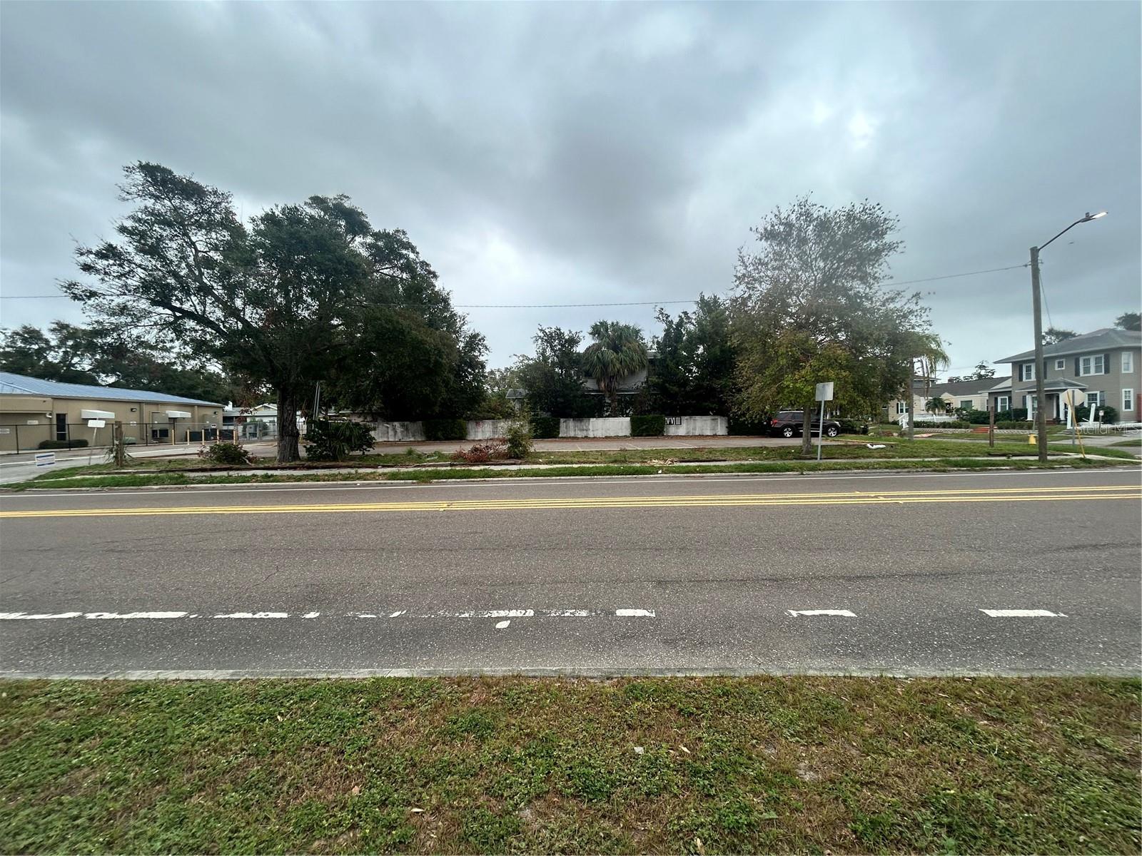 Prime buildable lot located in the heart of St. Petersburg at the corner of 2nd Ave N and 31st Street. Located on the edge of Kenwood and Grand Central districts. Lot is 50x127 and the zoning is CRT-1. This lot can be developed into 3 luxury townhomes and can add 2 more bonus workforce units. Zoning allows for up to 6,350sf, multi-unit or single family residential, some professional and commercial uses. This is a great opportunity to get a rarely available property in a continiuously growing and developing area.
Purchaser to verifiy all development potential with City of St Petersburg.