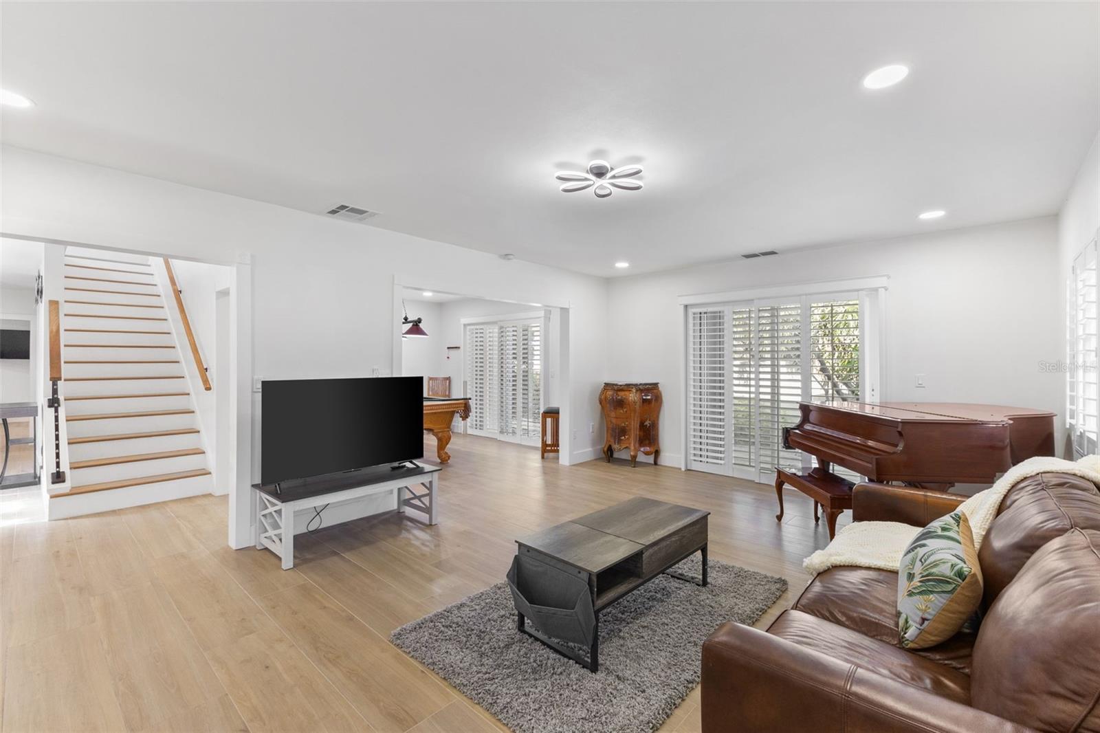 PASADENA ON THE GULF SEC C - Residential Lease