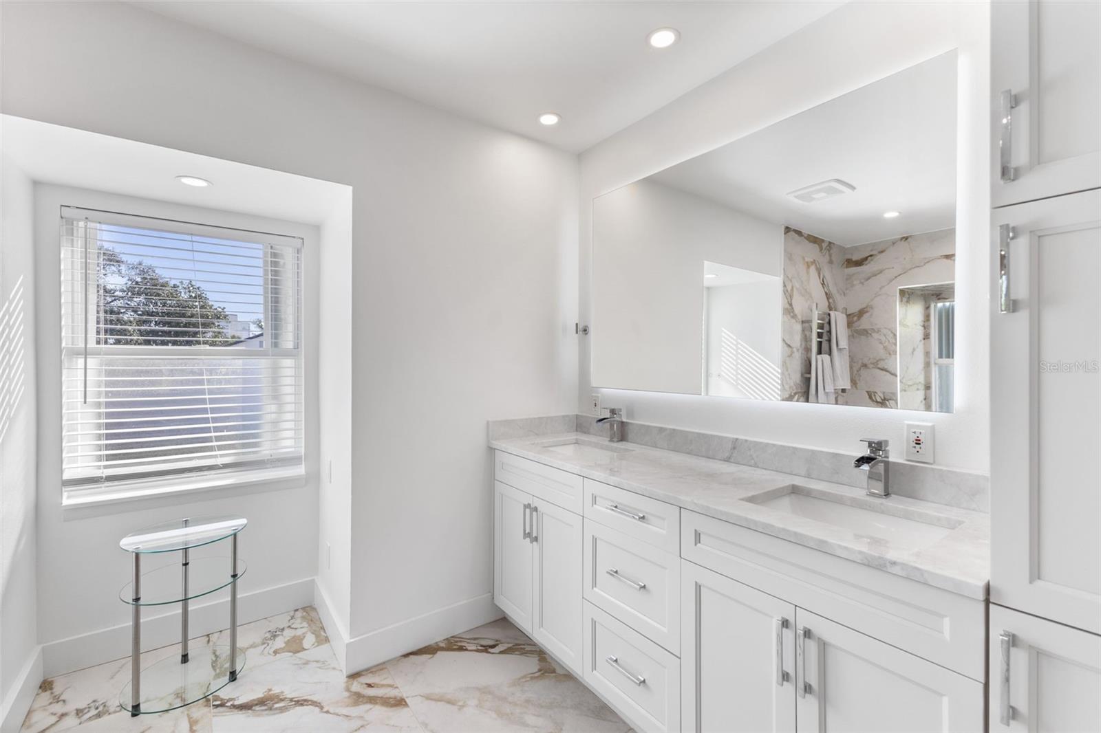 PASADENA ON THE GULF SEC C - Residential Lease