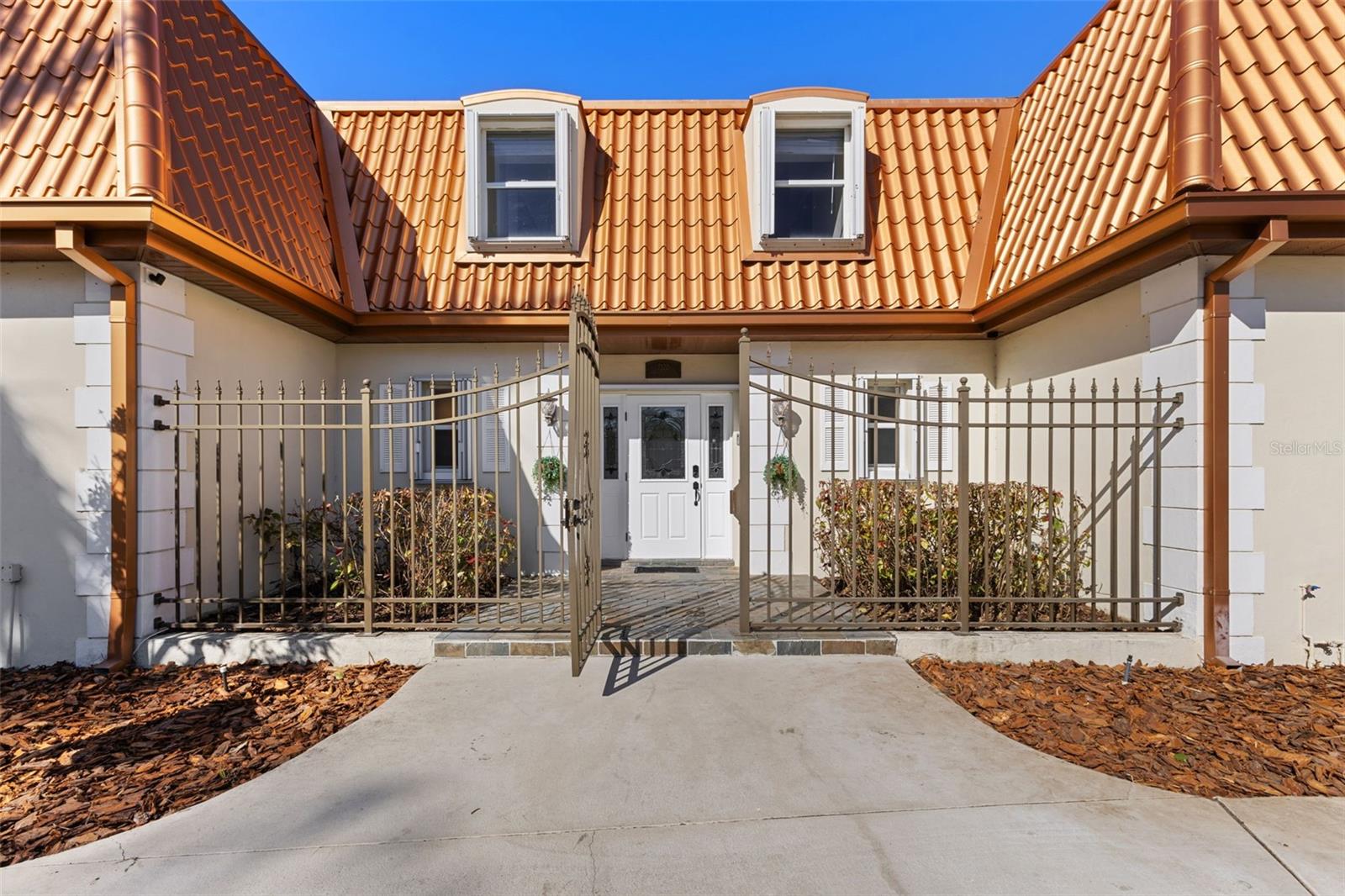 PASADENA ON THE GULF SEC C - Residential Lease