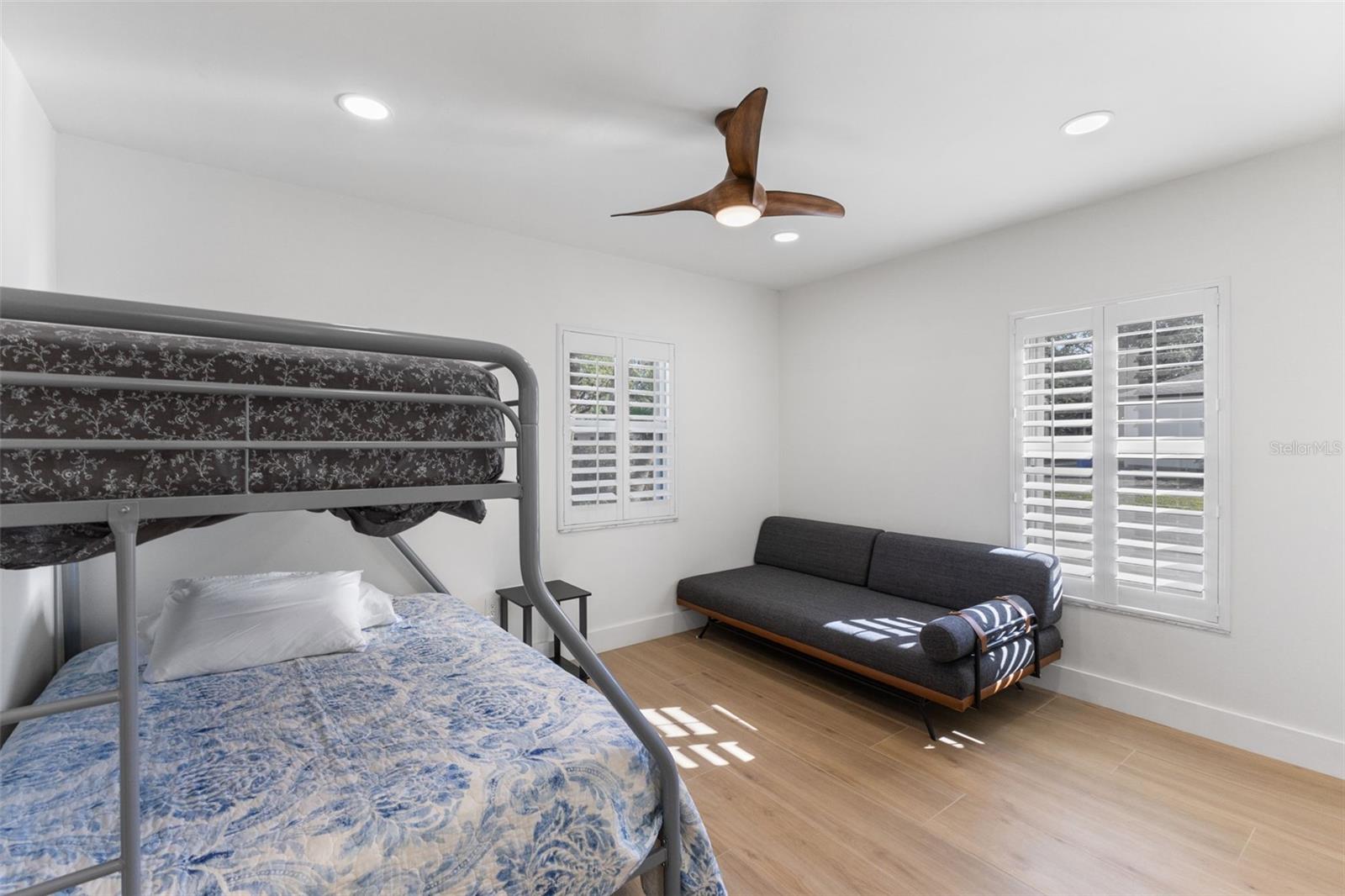 PASADENA ON THE GULF SEC C - Residential Lease