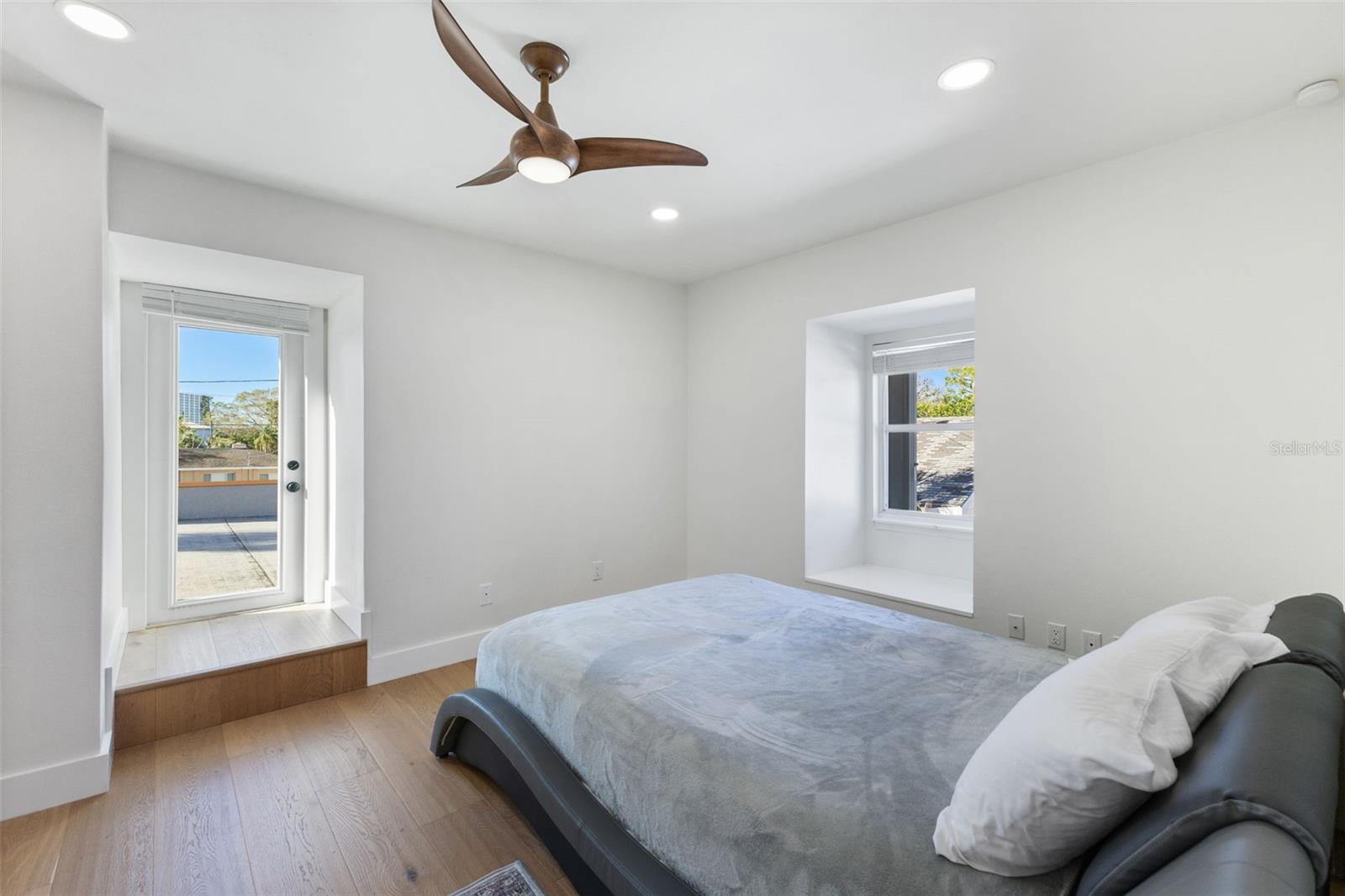 PASADENA ON THE GULF SEC C - Residential Lease