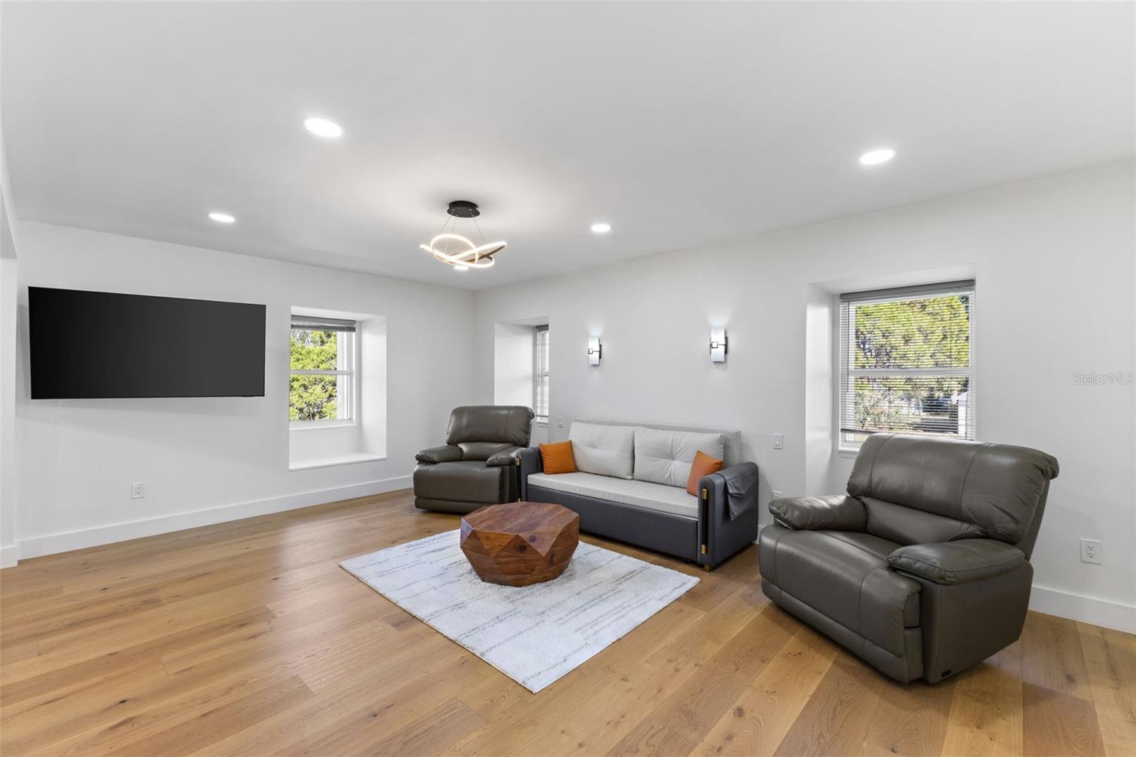 PASADENA ON THE GULF SEC C - Residential Lease