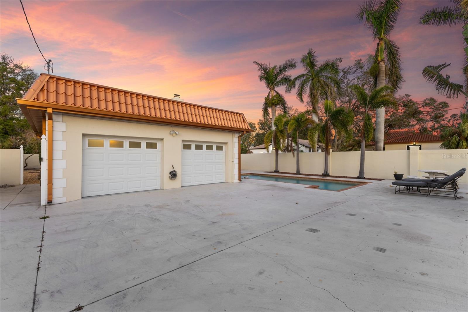 PASADENA ON THE GULF SEC C - Residential Lease