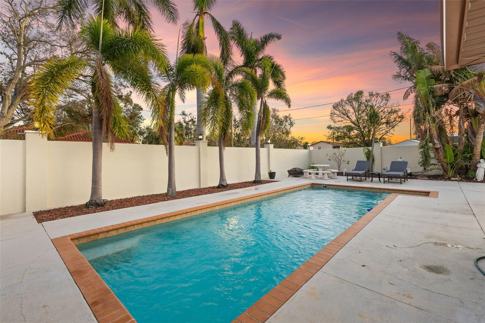 PASADENA ON THE GULF SEC C - Residential Lease