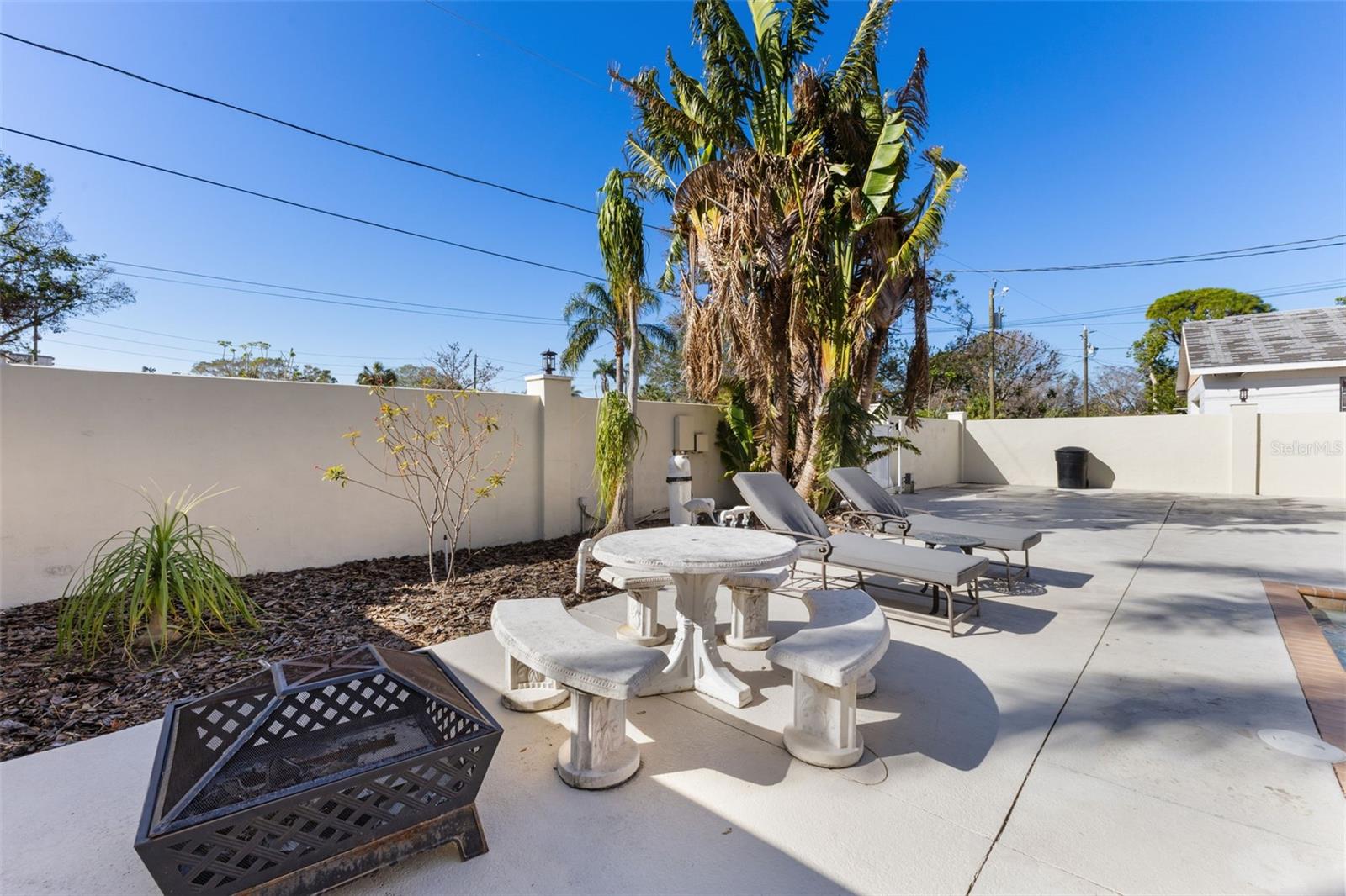 PASADENA ON THE GULF SEC C - Residential Lease