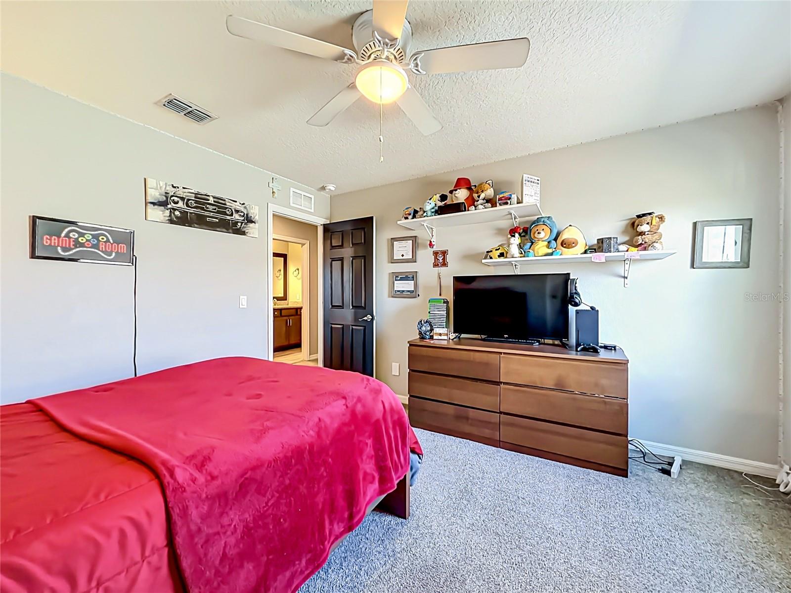 LIVE OAK LAKE PH 1 - Residential