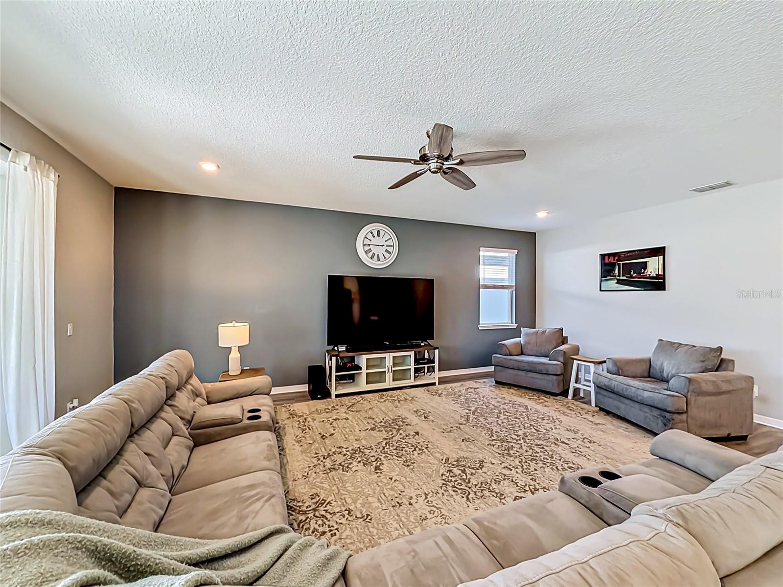 LIVE OAK LAKE PH 1 - Residential
