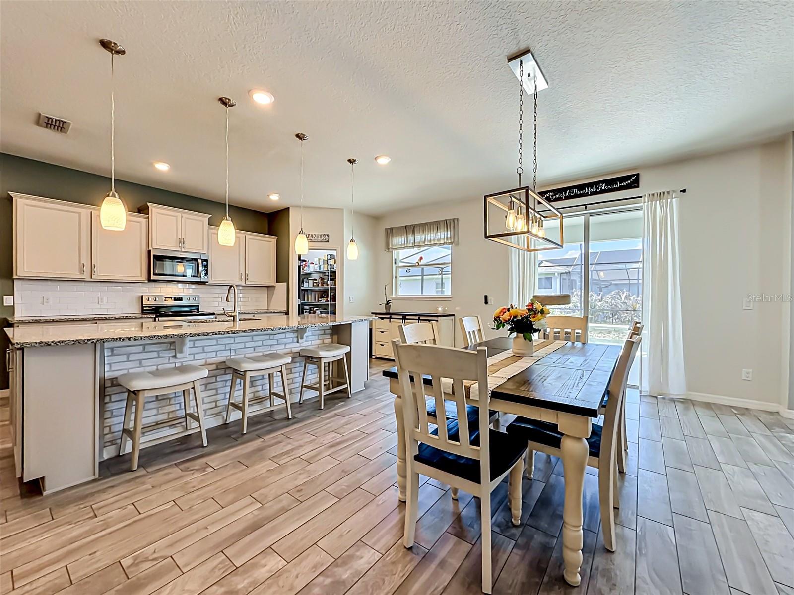 LIVE OAK LAKE PH 1 - Residential