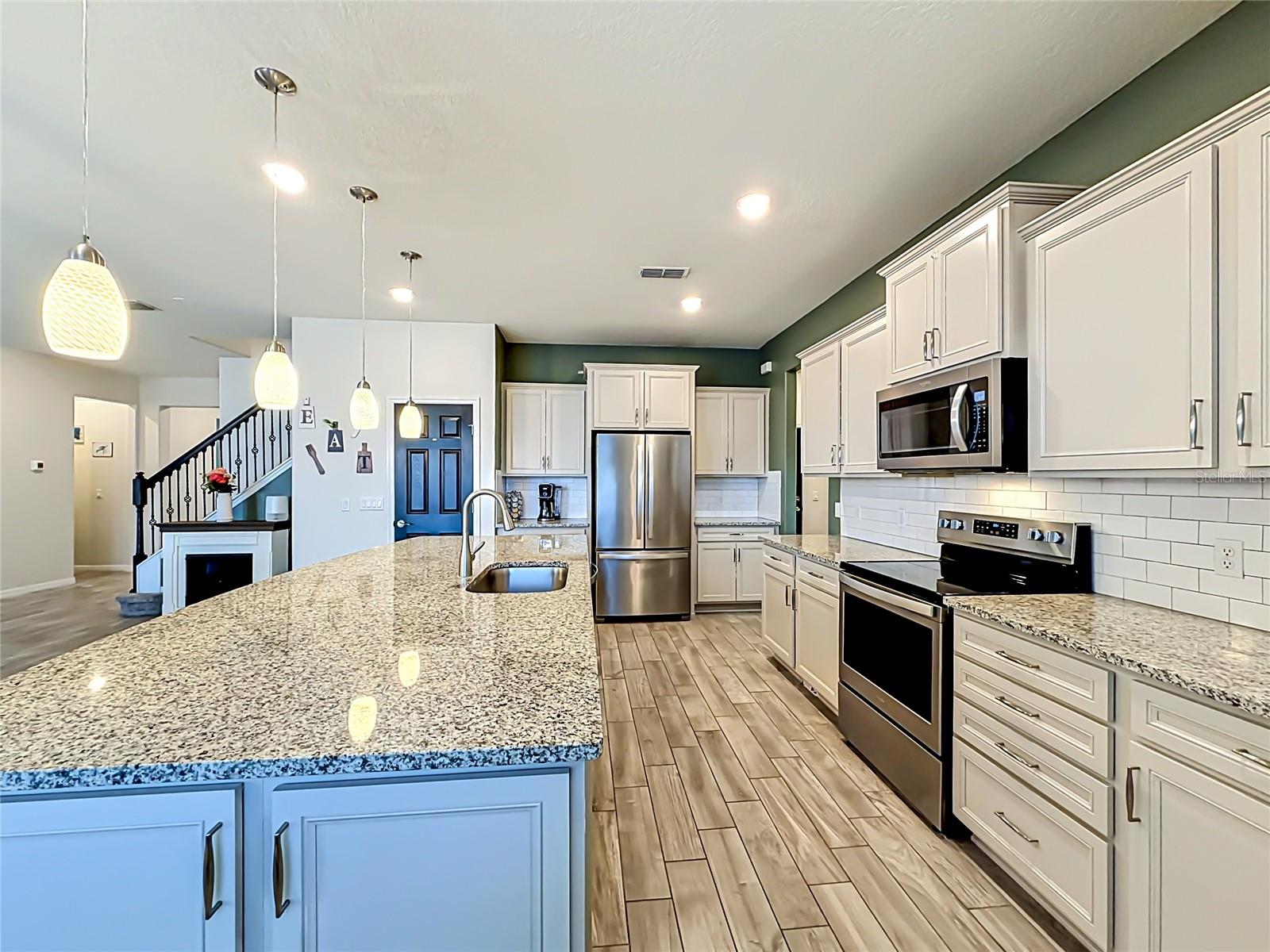 LIVE OAK LAKE PH 1 - Residential