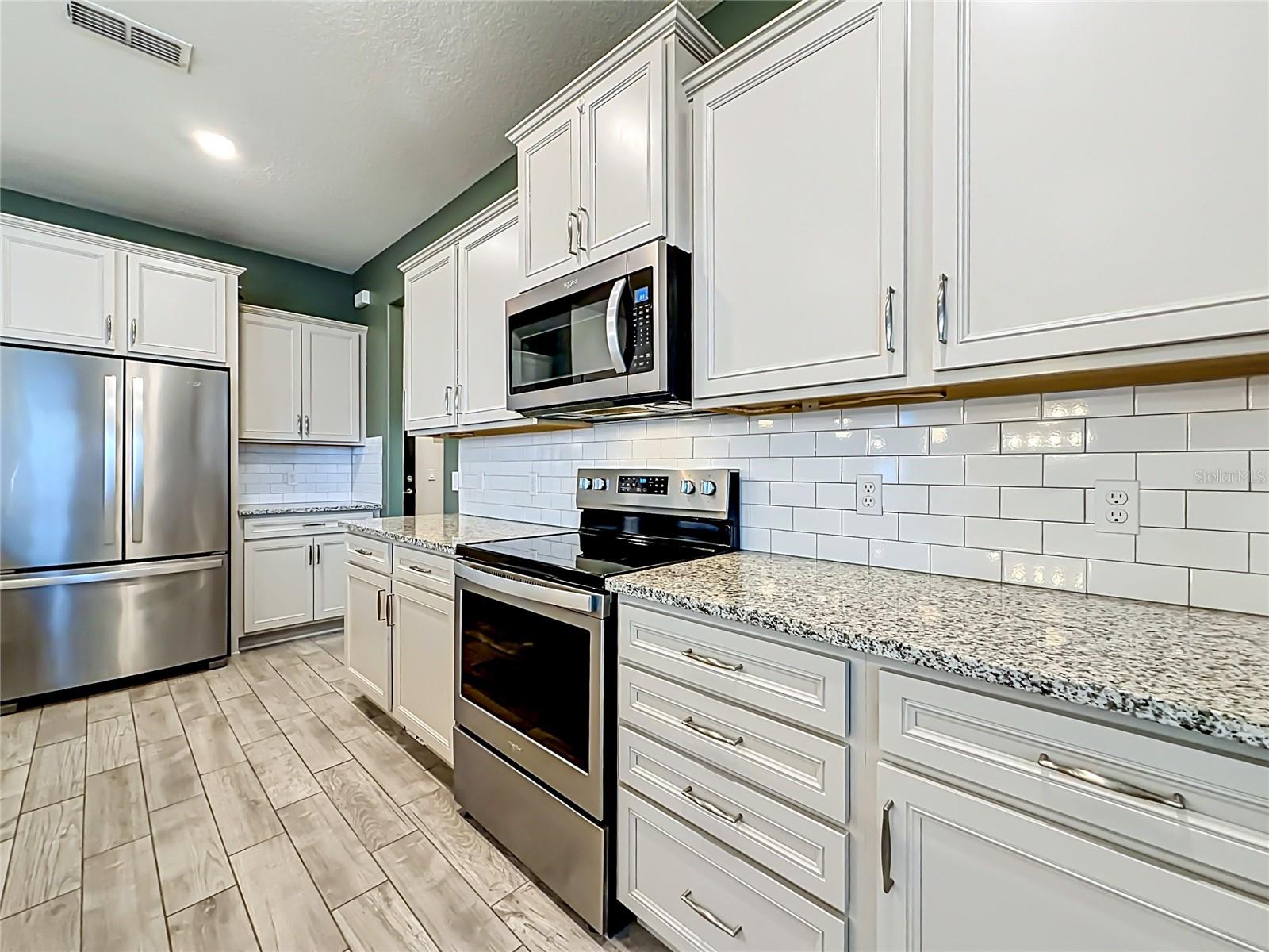 LIVE OAK LAKE PH 1 - Residential