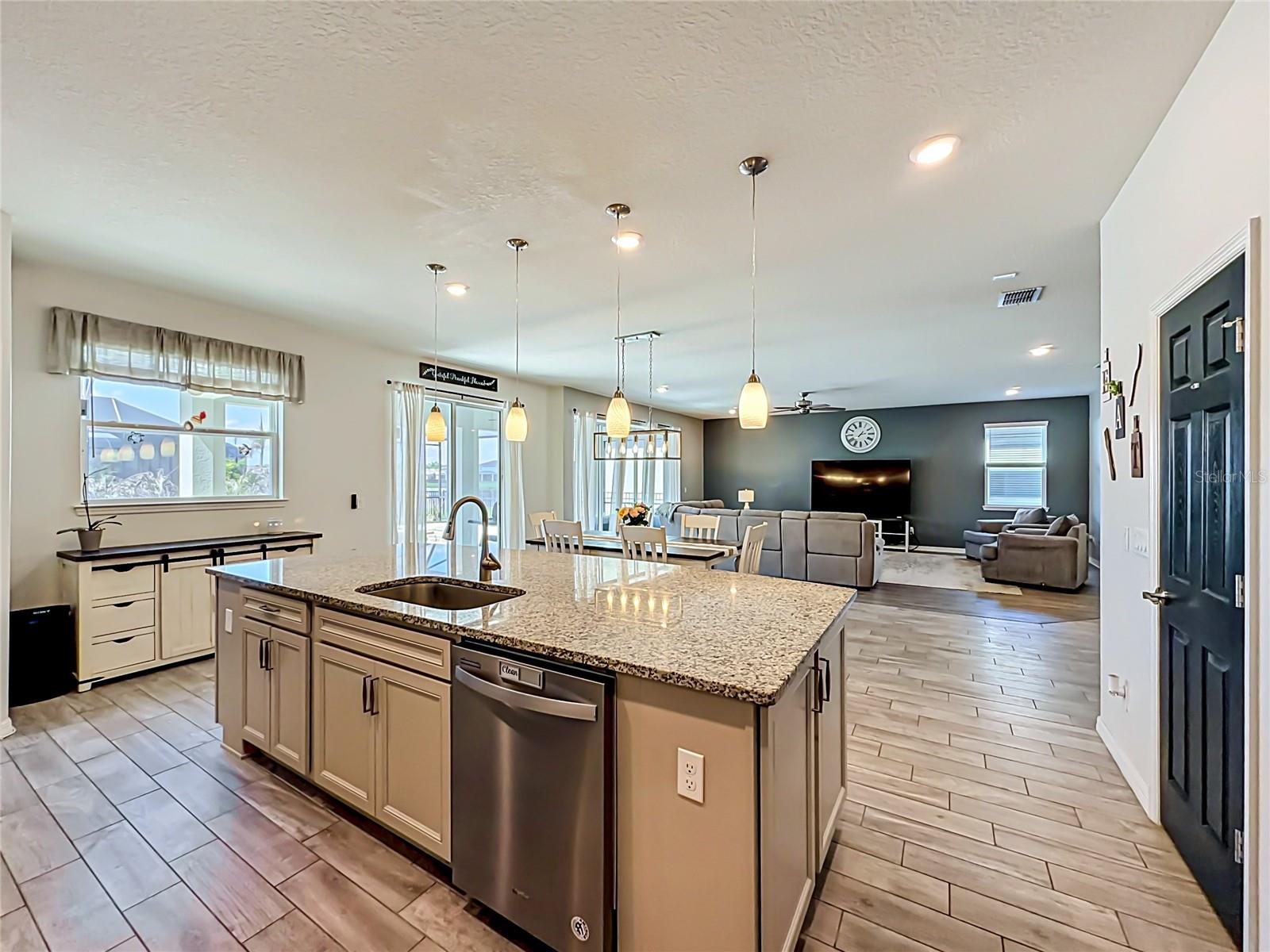 LIVE OAK LAKE PH 1 - Residential