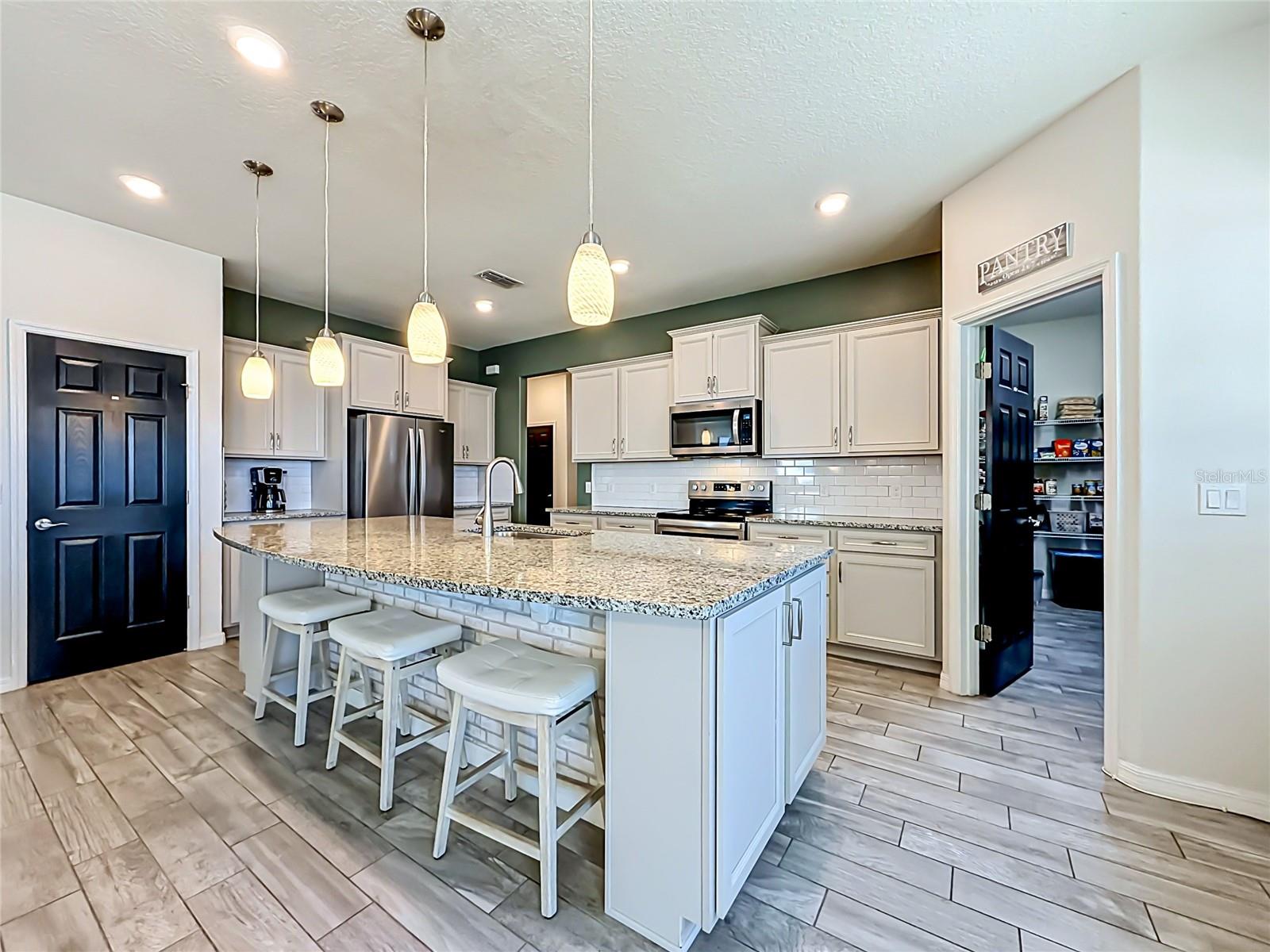 LIVE OAK LAKE PH 1 - Residential
